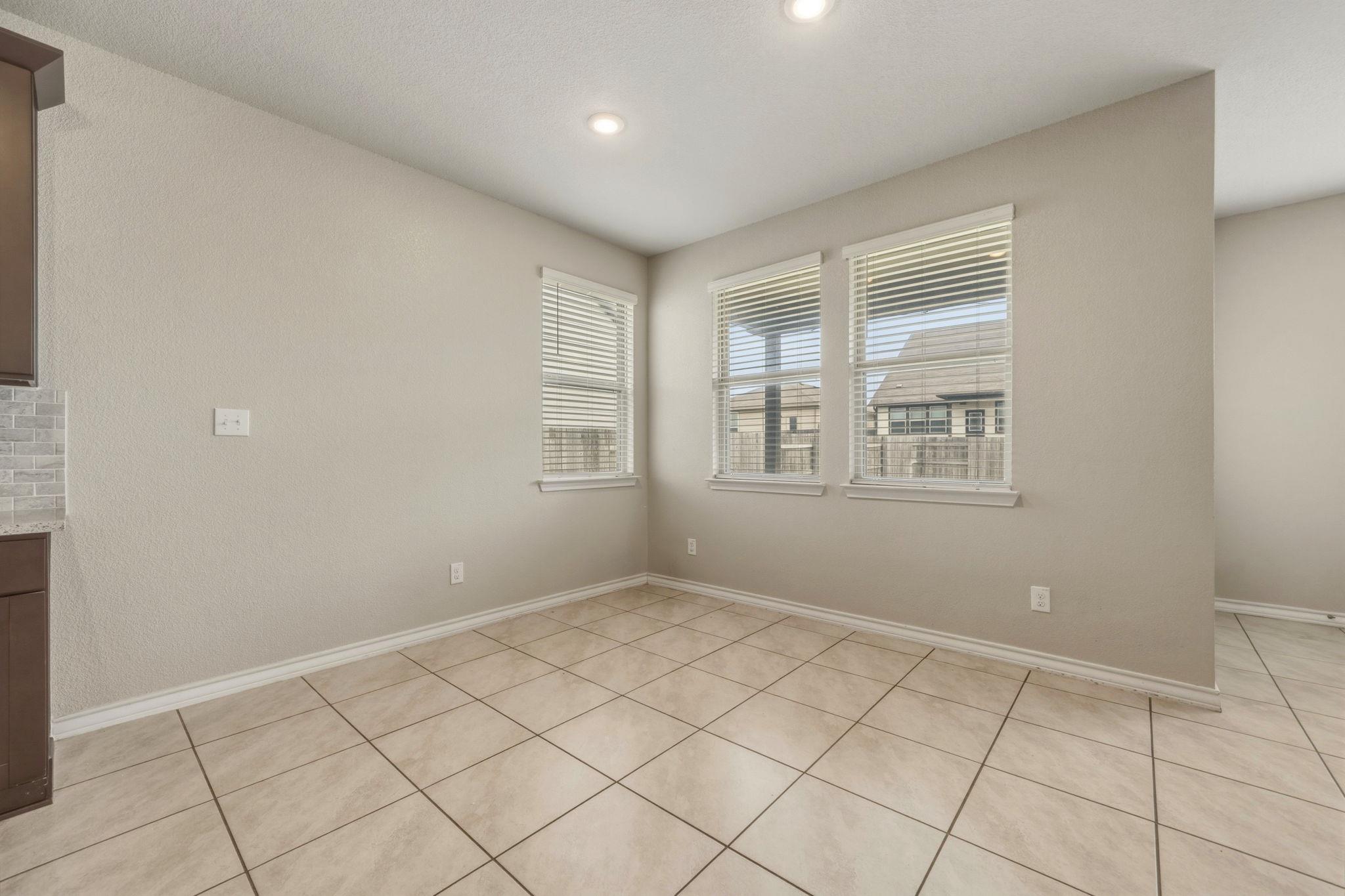 197 Eves Necklace Dr, Buda, TX 78610