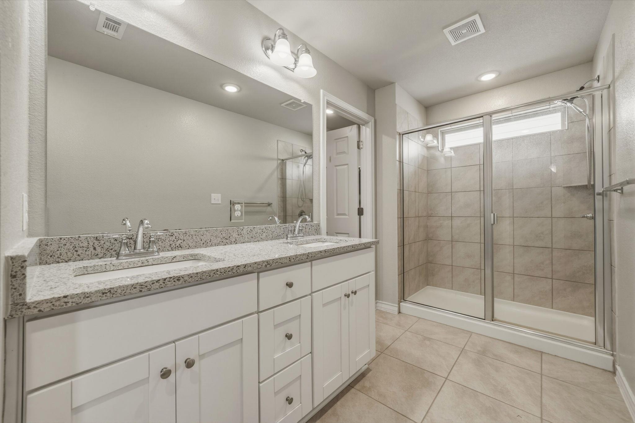 197 Eves Necklace Dr, Buda, TX 78610