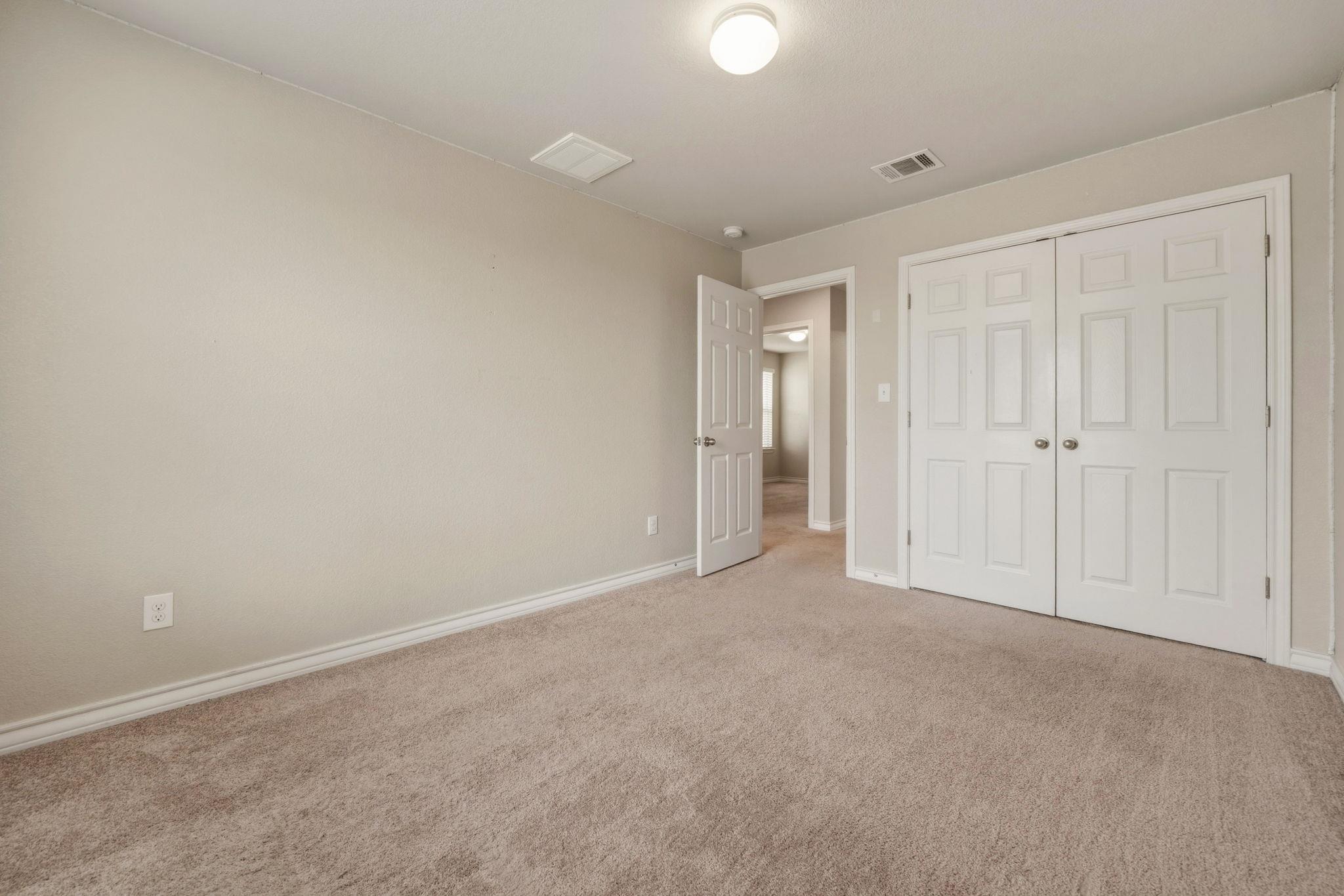 197 Eves Necklace Dr, Buda, TX 78610