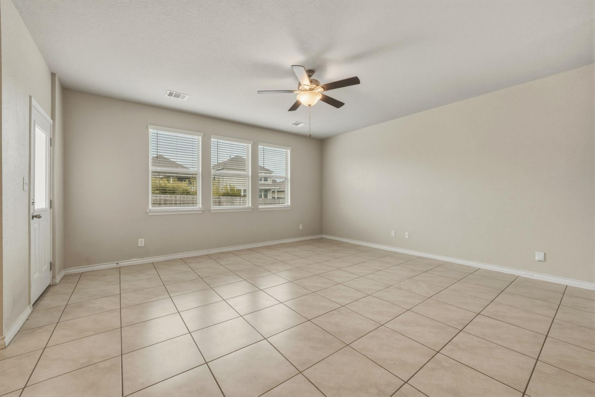 197 Eves Necklace Dr, Buda, TX 78610