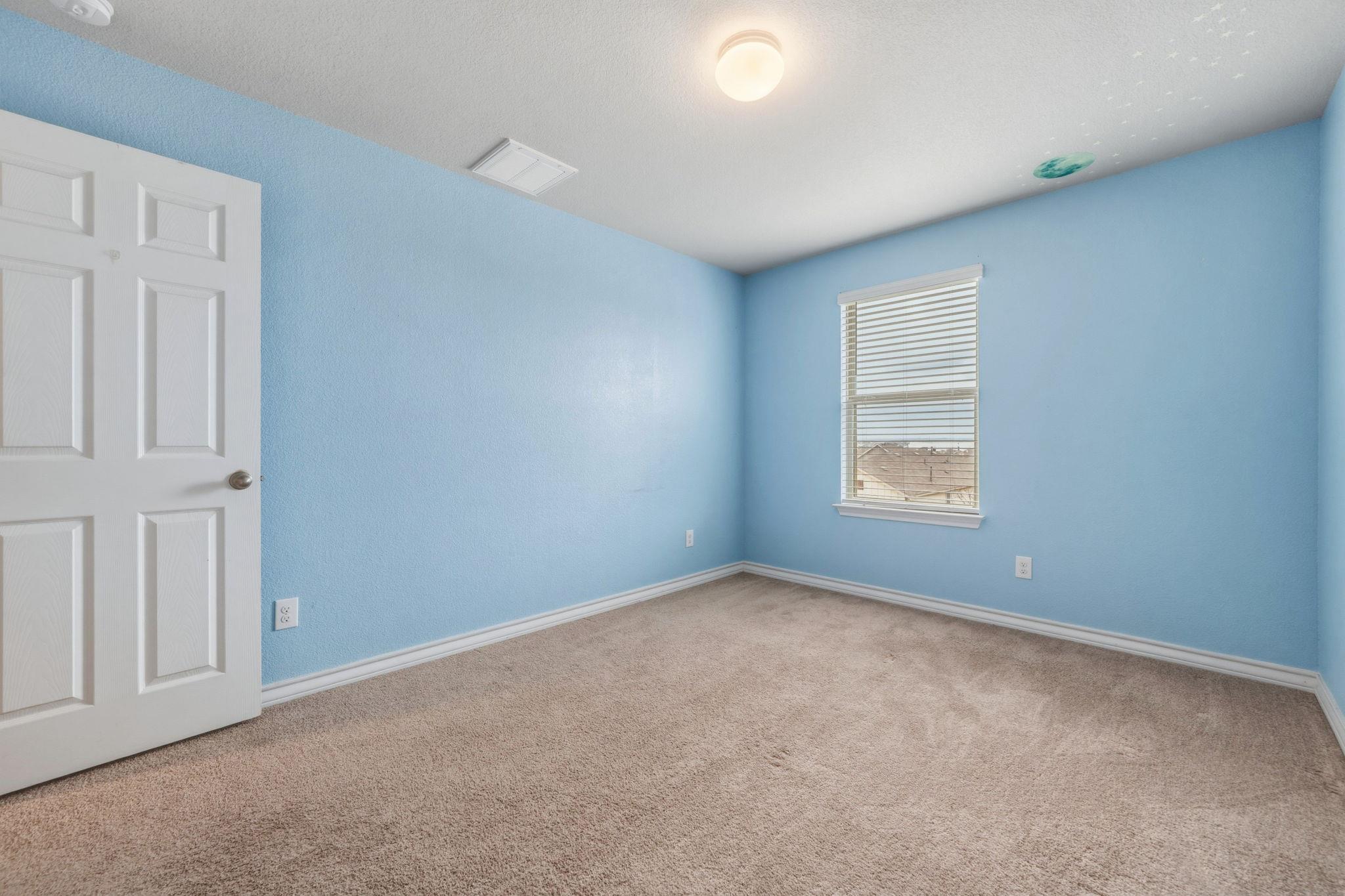 197 Eves Necklace Dr, Buda, TX 78610