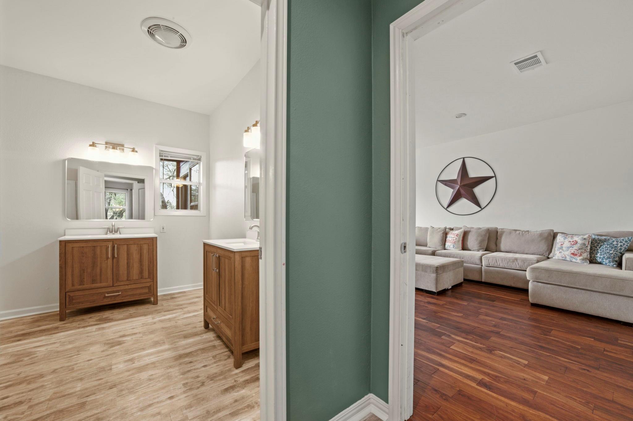 20001 Hamilton Pool Rd, Dripping Springs, TX 78620