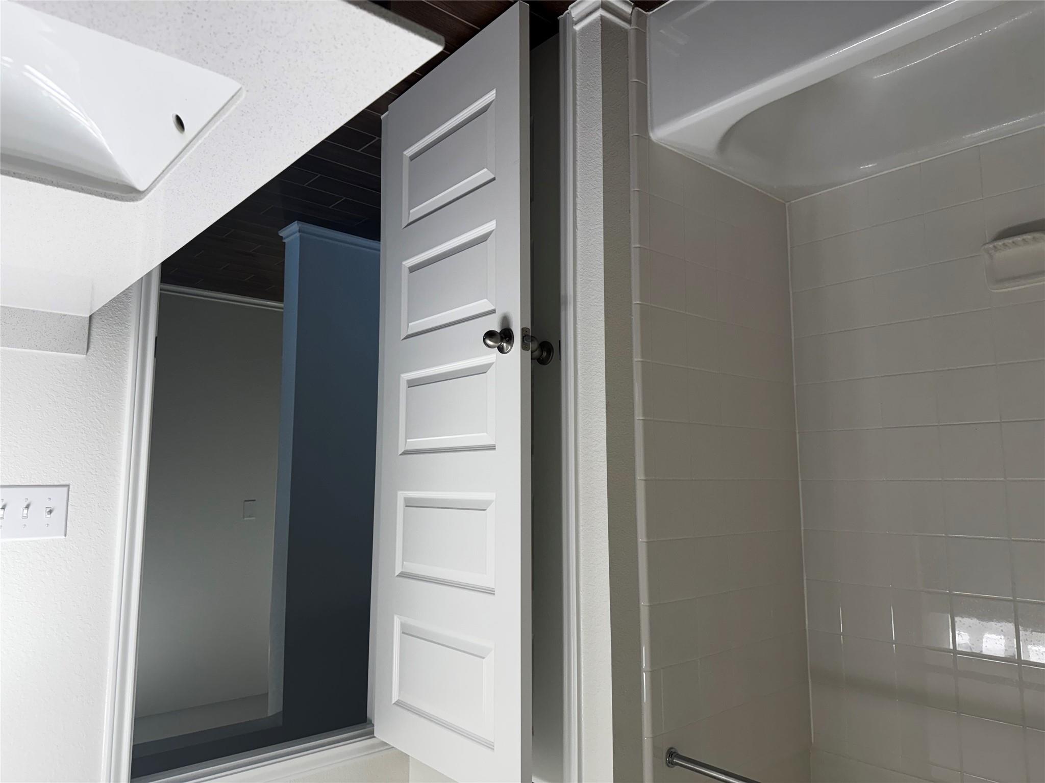 4833 Teverola Dr, Round Rock, TX 78665