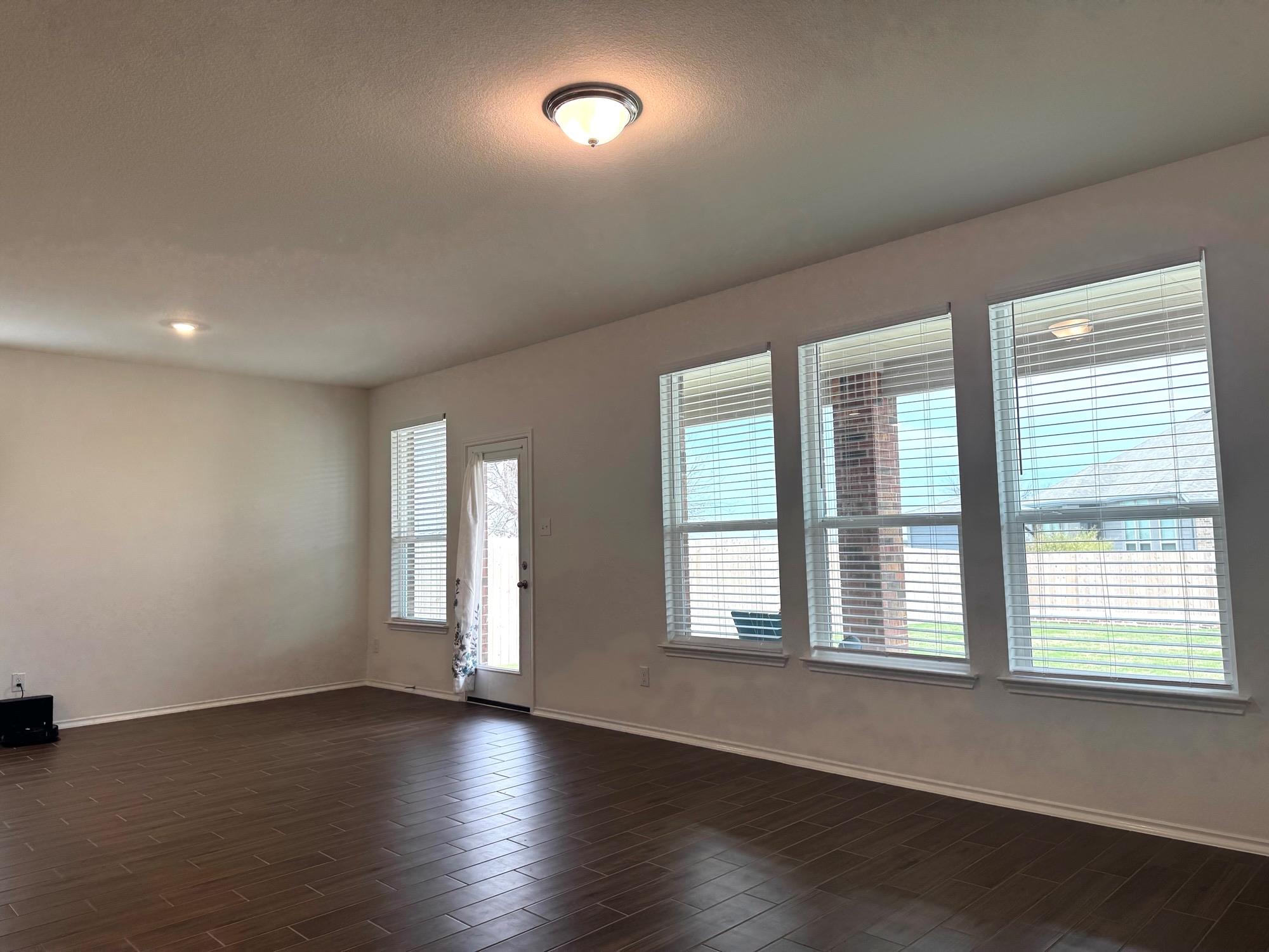 4833 Teverola Dr, Round Rock, TX 78665