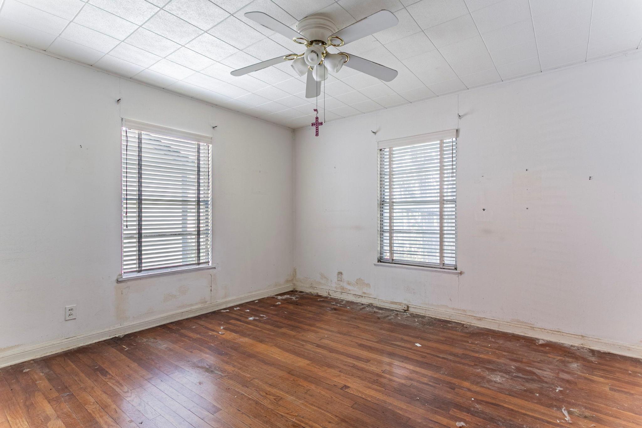 1217 S 41st St, Temple, TX 76504