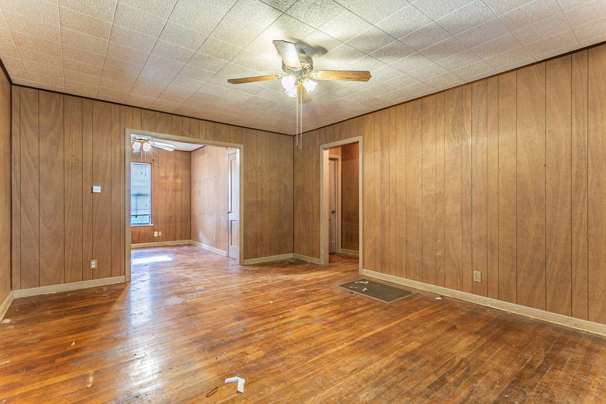 1217 S 41st St, Temple, TX 76504