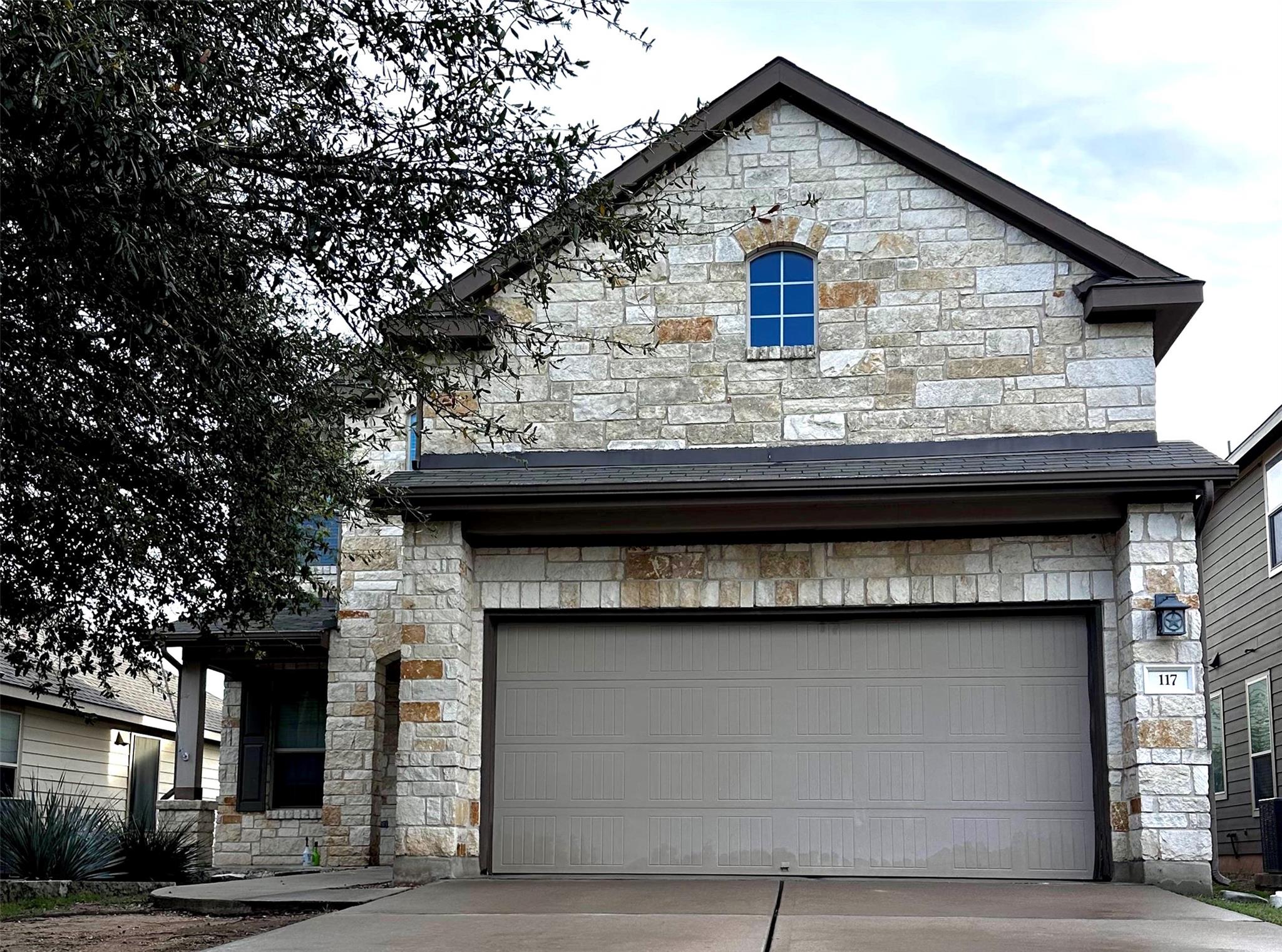 117 Chickadee Ln, Leander, TX 78641