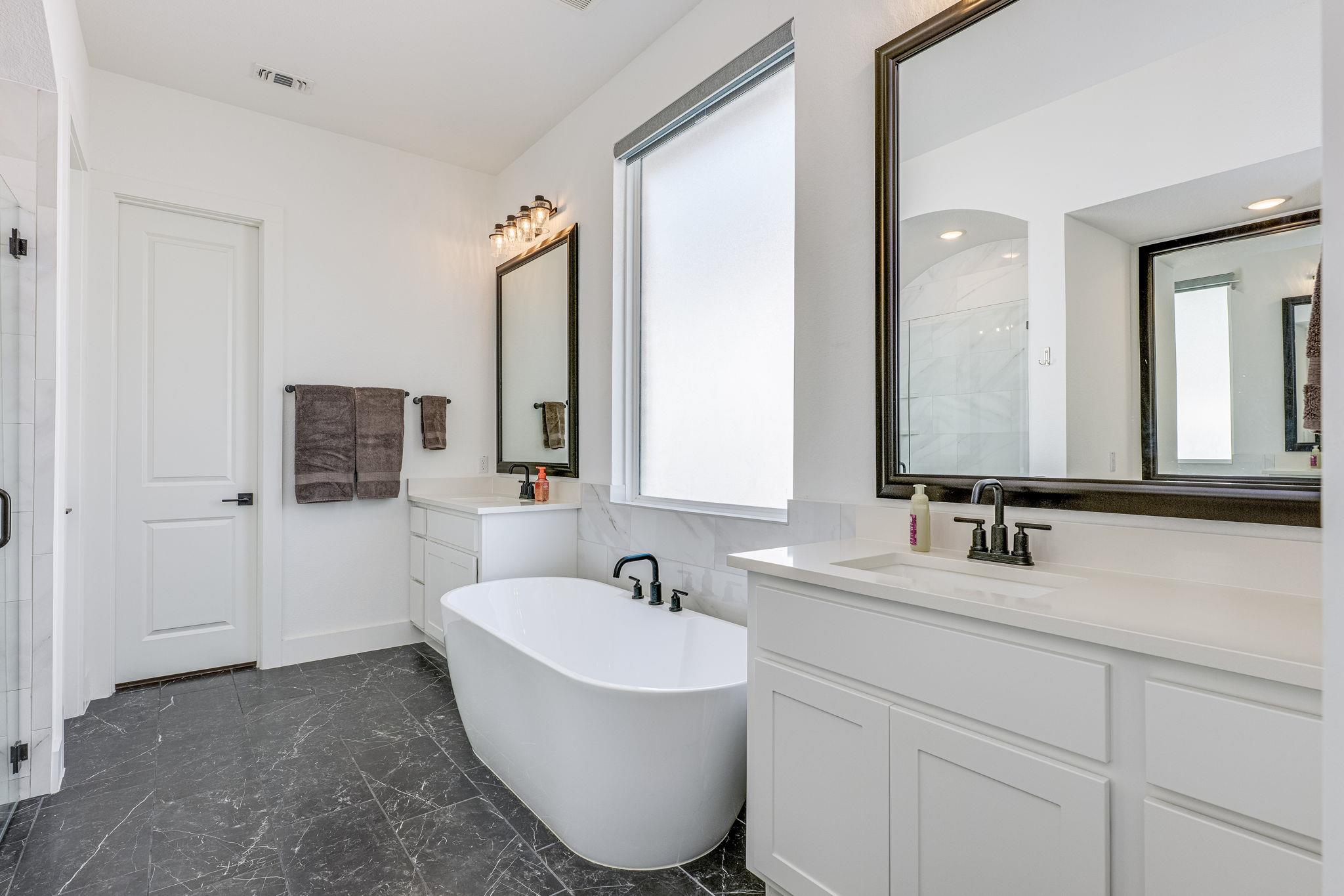 768 Two Creeks Ln, Austin, TX 78737