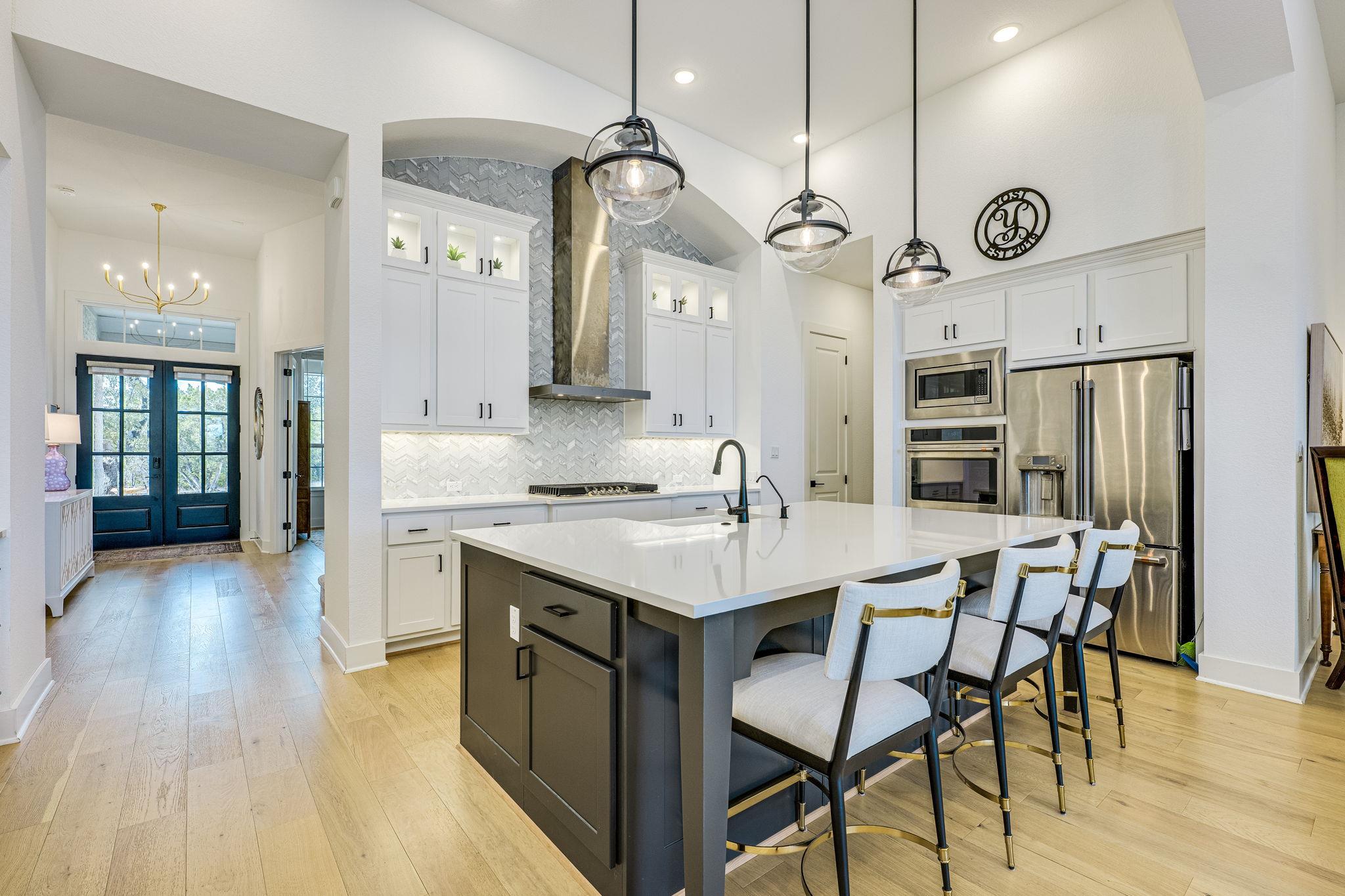 768 Two Creeks Ln, Austin, TX 78737