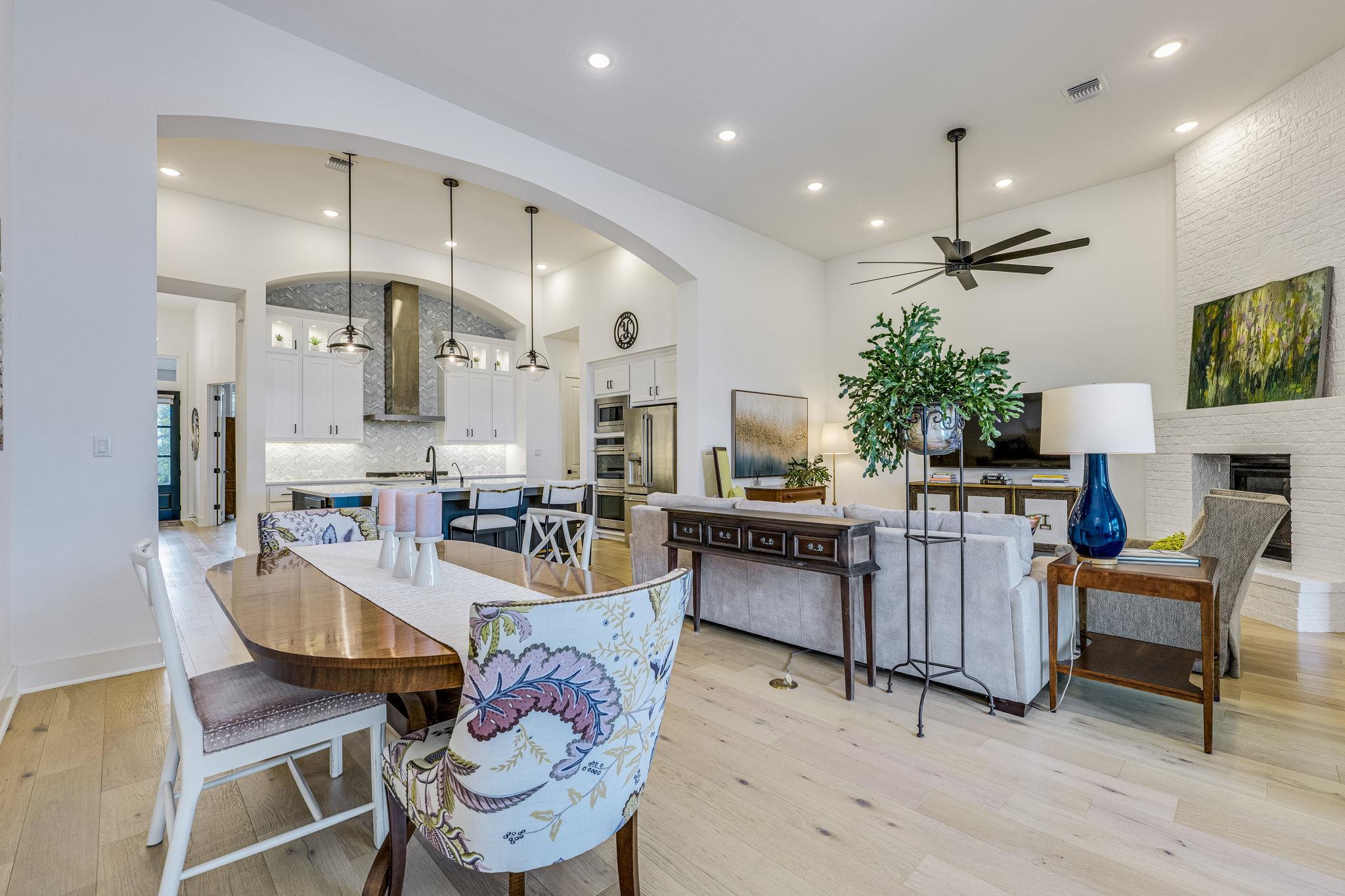 768 Two Creeks Ln, Austin, TX 78737