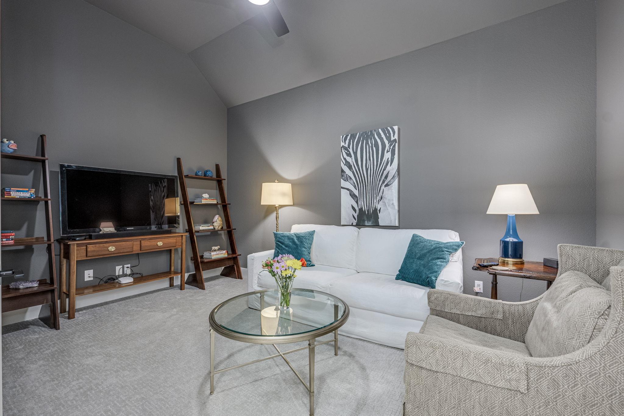 768 Two Creeks Ln, Austin, TX 78737