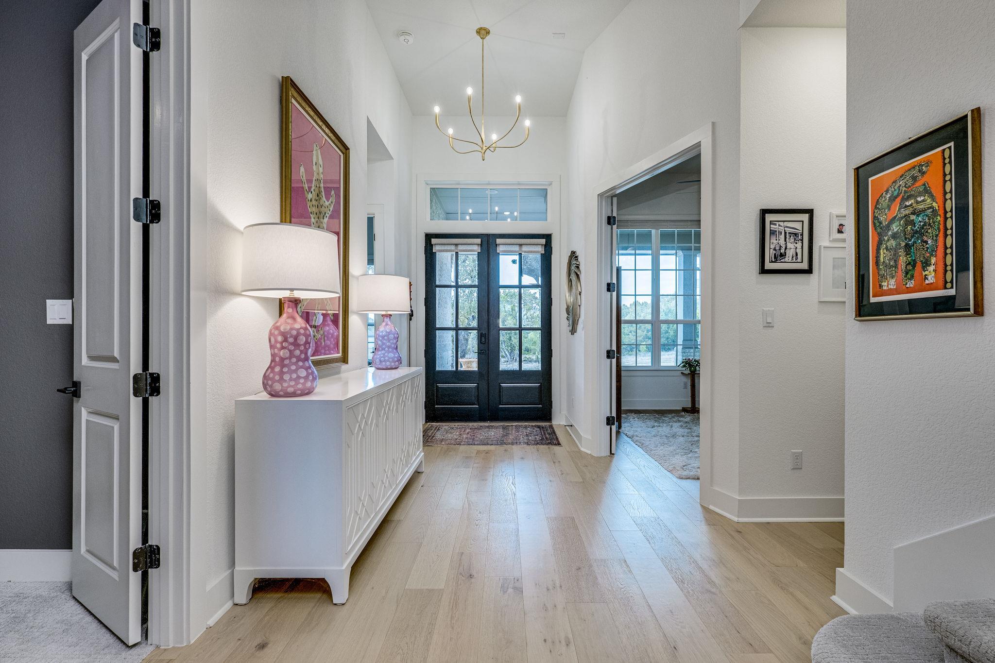 768 Two Creeks Ln, Austin, TX 78737