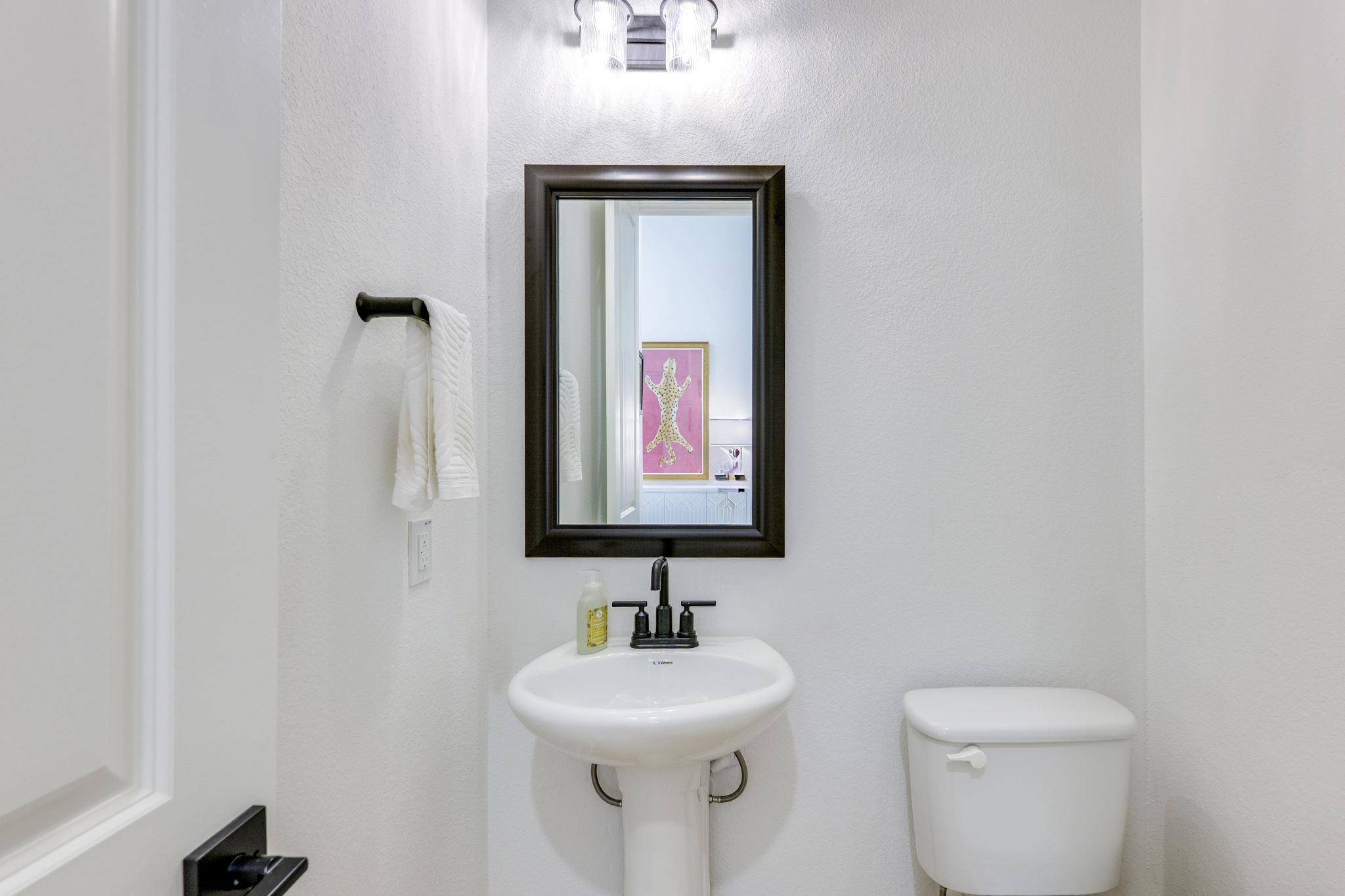 768 Two Creeks Ln, Austin, TX 78737