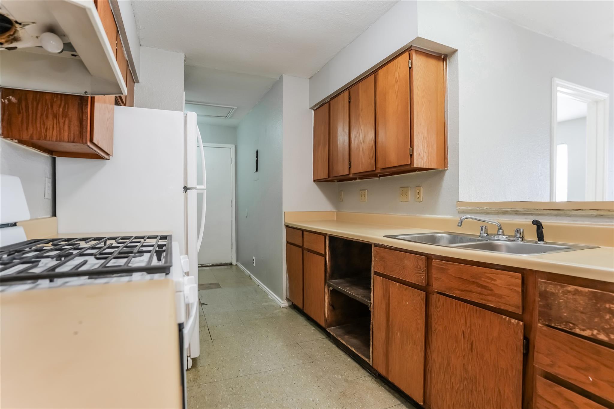 6801 Stonleigh Pl # B, Austin, TX 78744