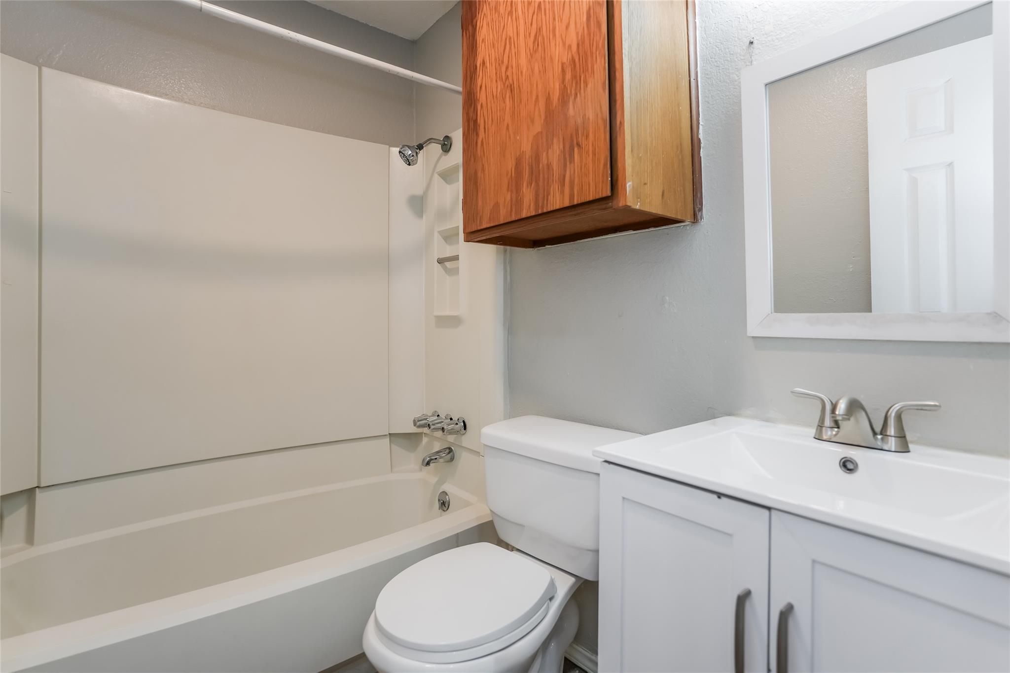 6801 Stonleigh Pl # B, Austin, TX 78744