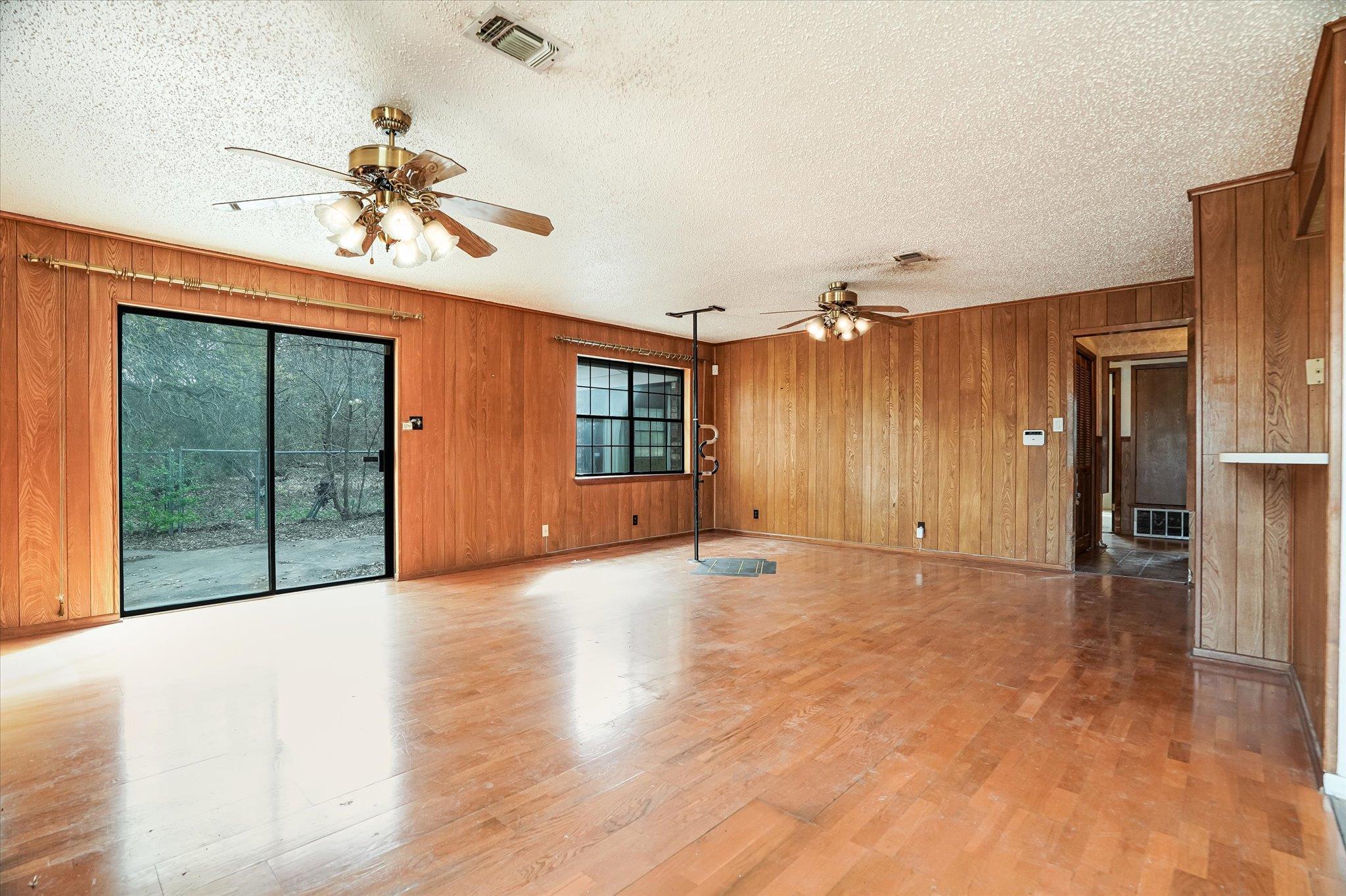 3569 N Us Highway 281, Burnet, TX 78611