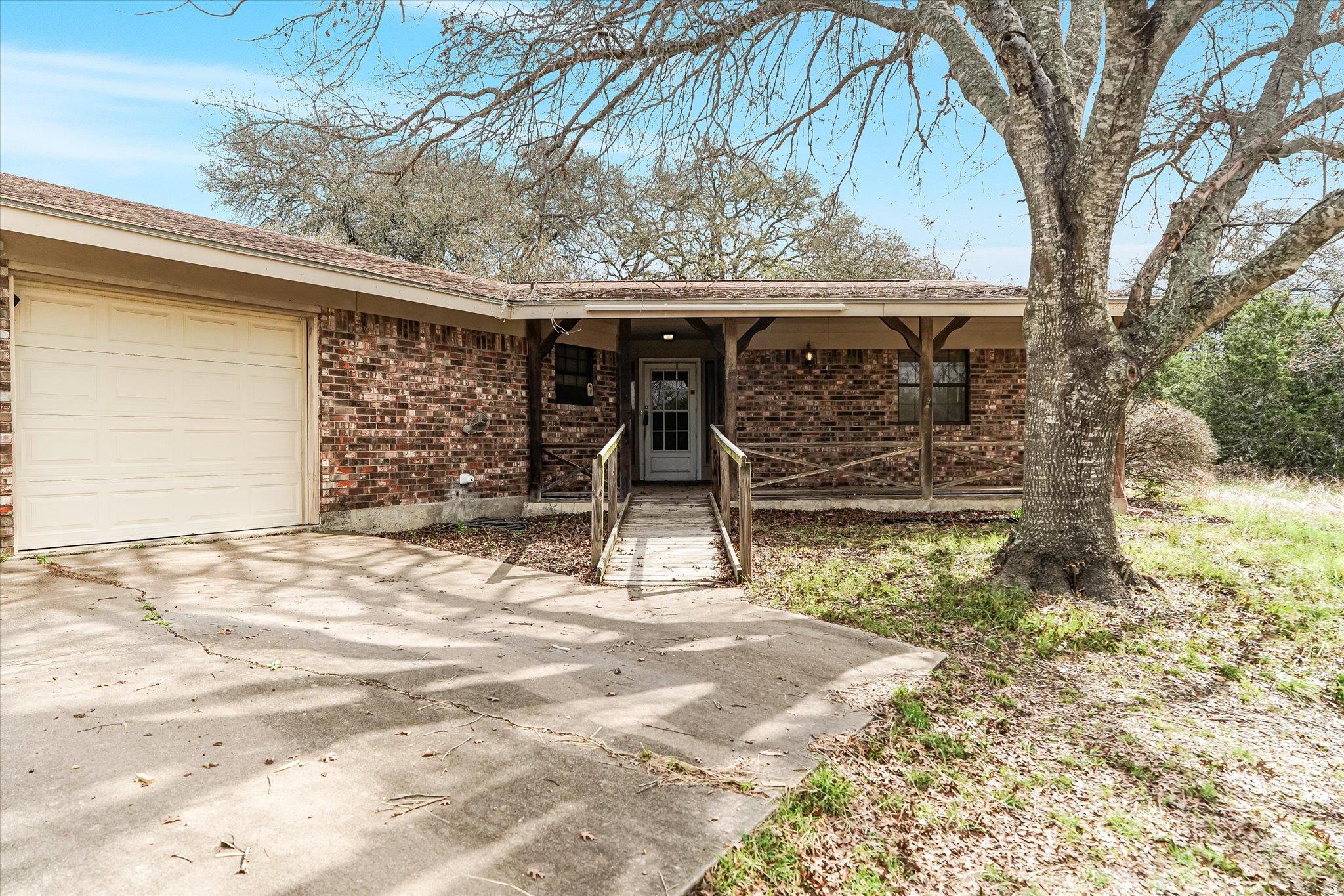 3569 N Us Highway 281, Burnet, TX 78611