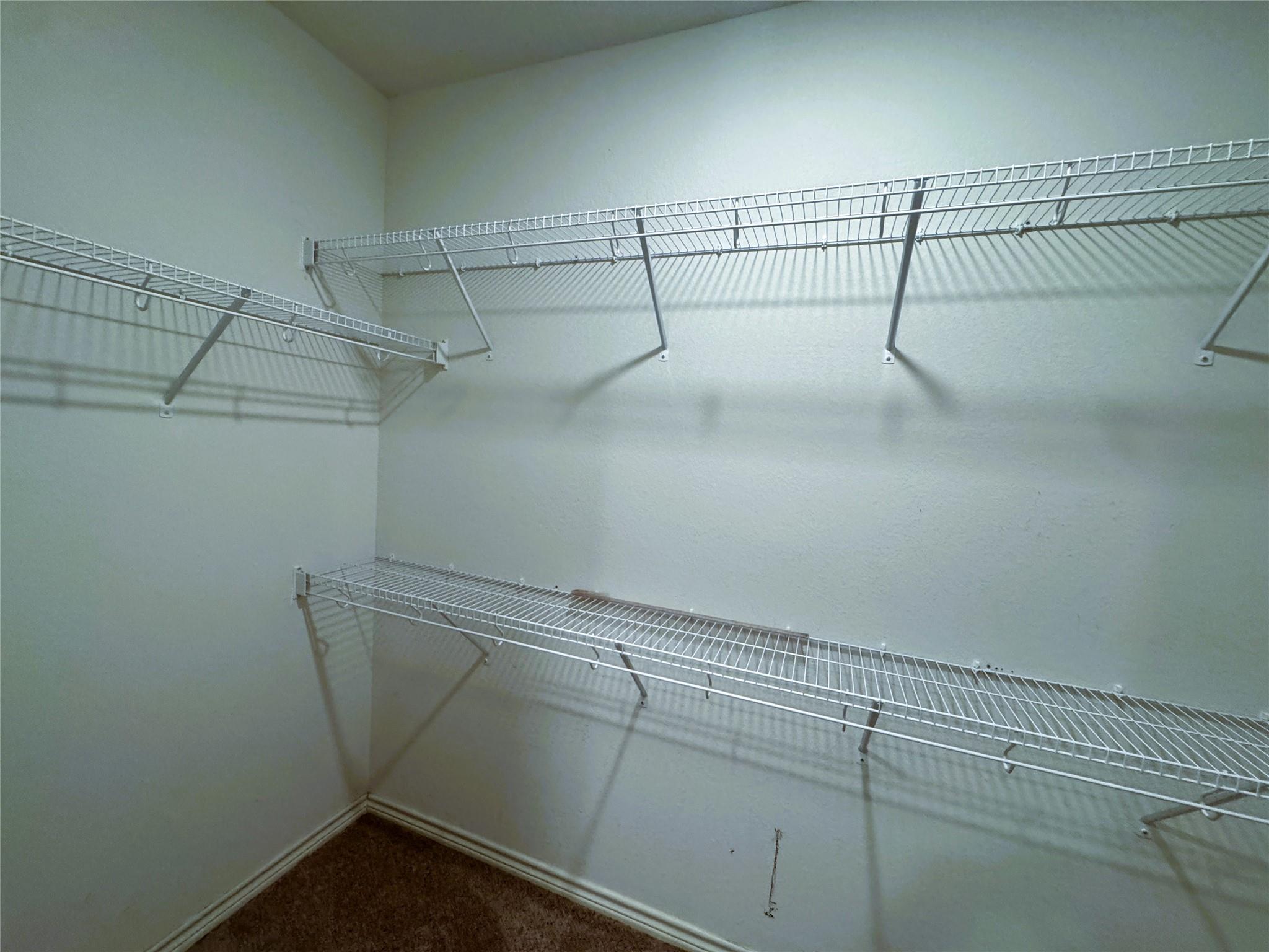 356 Crescent Park Dr, Jarrell, TX 76537