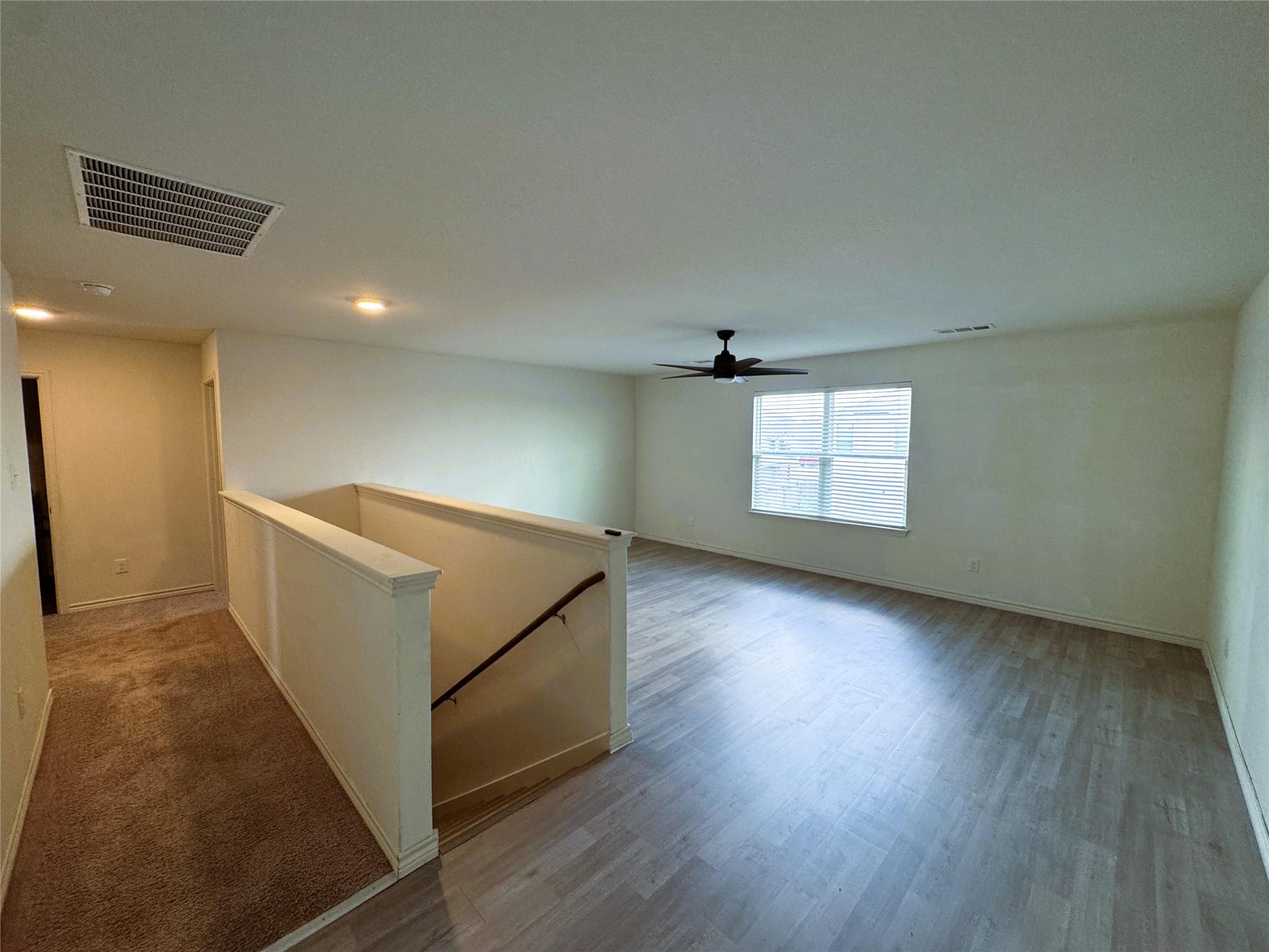 356 Crescent Park Dr, Jarrell, TX 76537