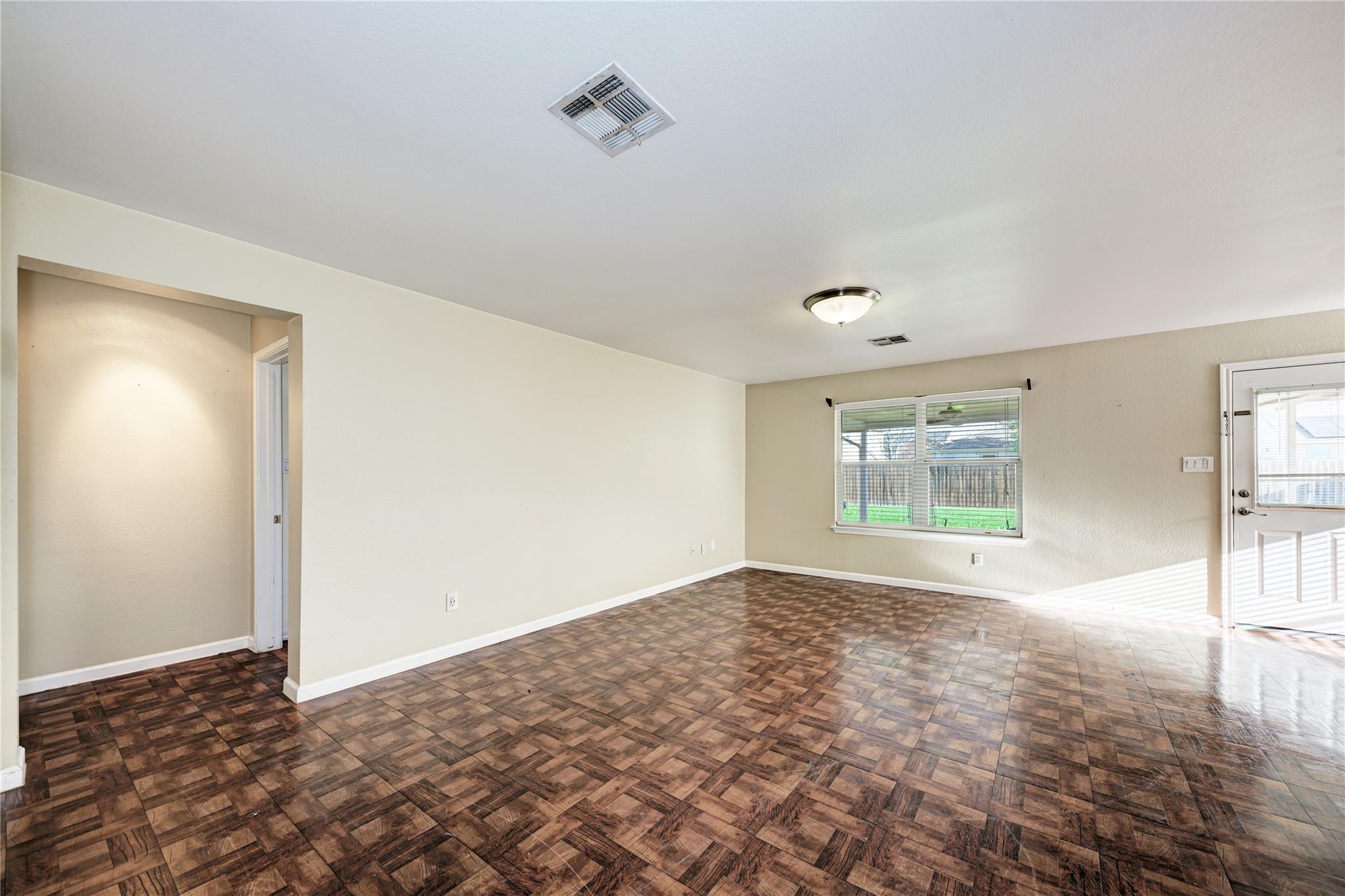 126 Rinehardt St, Hutto, TX 78634