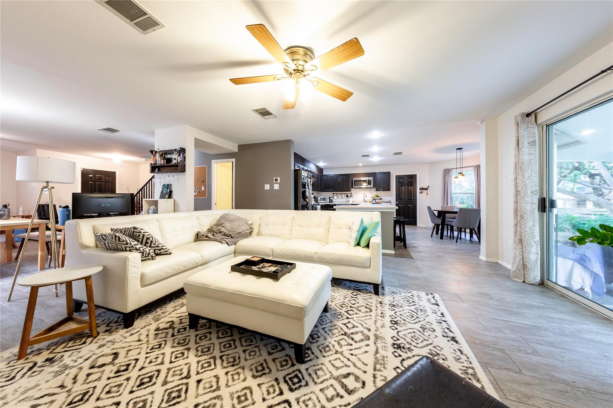 1910 Ruthie Run, Cedar Park, TX 78613