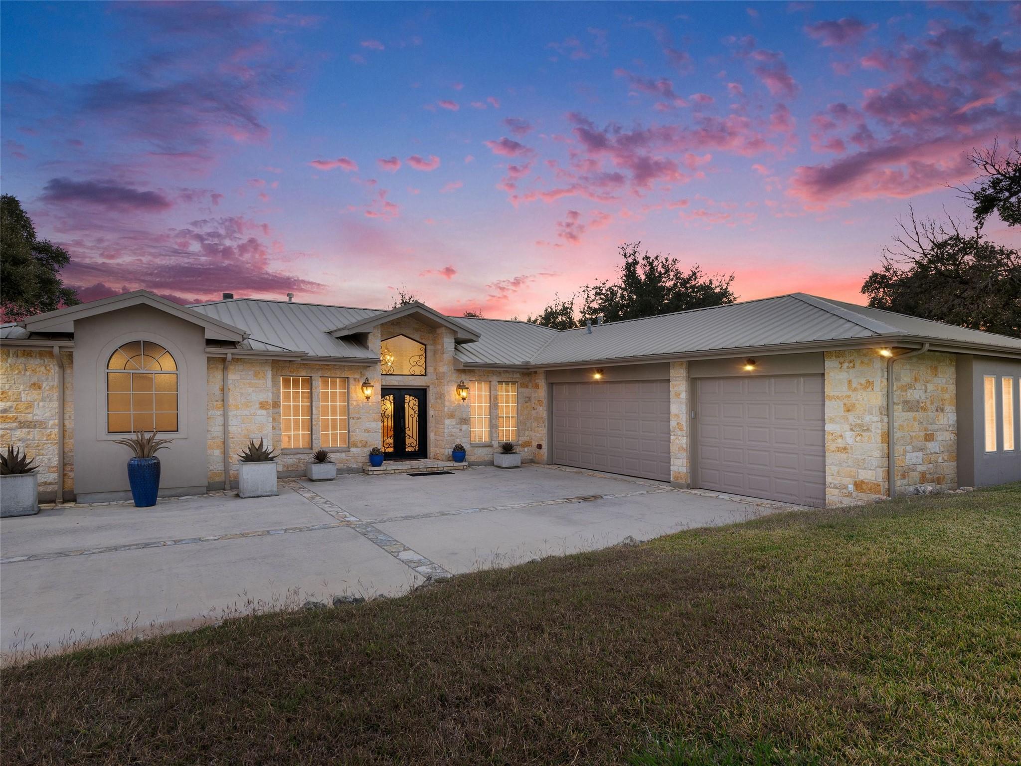 110 Kingsbury, Canyon Lake, TX 78133