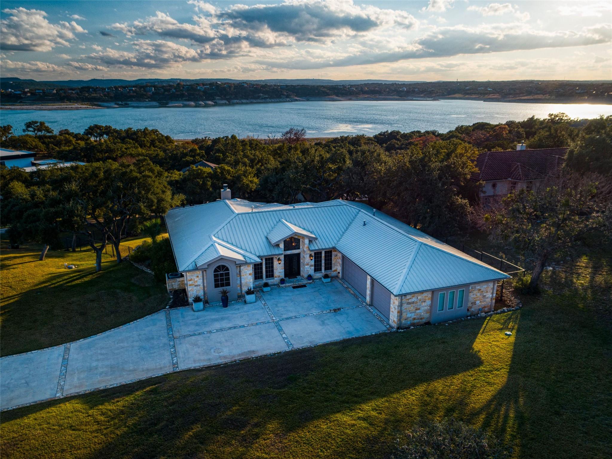 110 Kingsbury, Canyon Lake, TX 78133