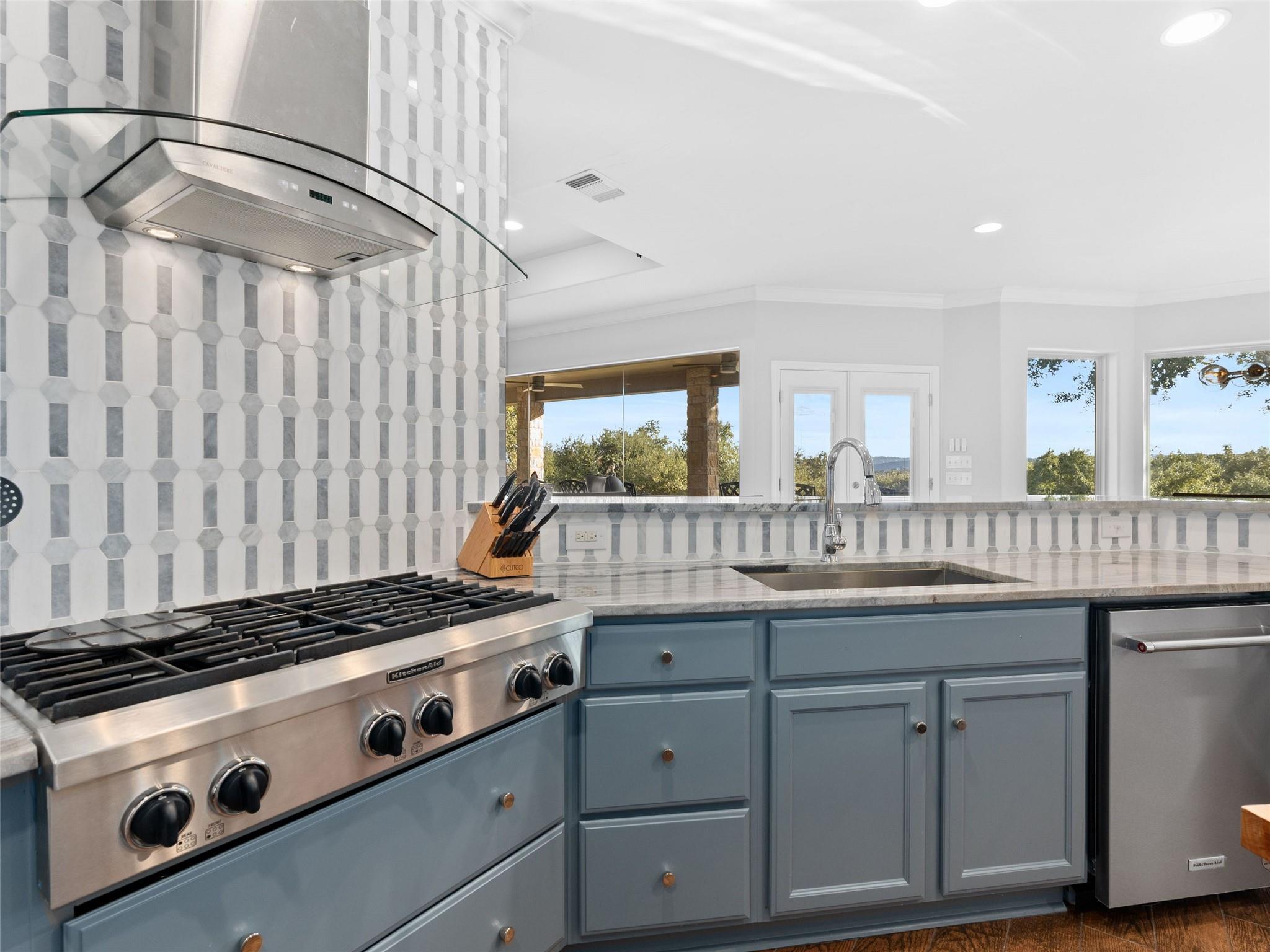 110 Kingsbury, Canyon Lake, TX 78133