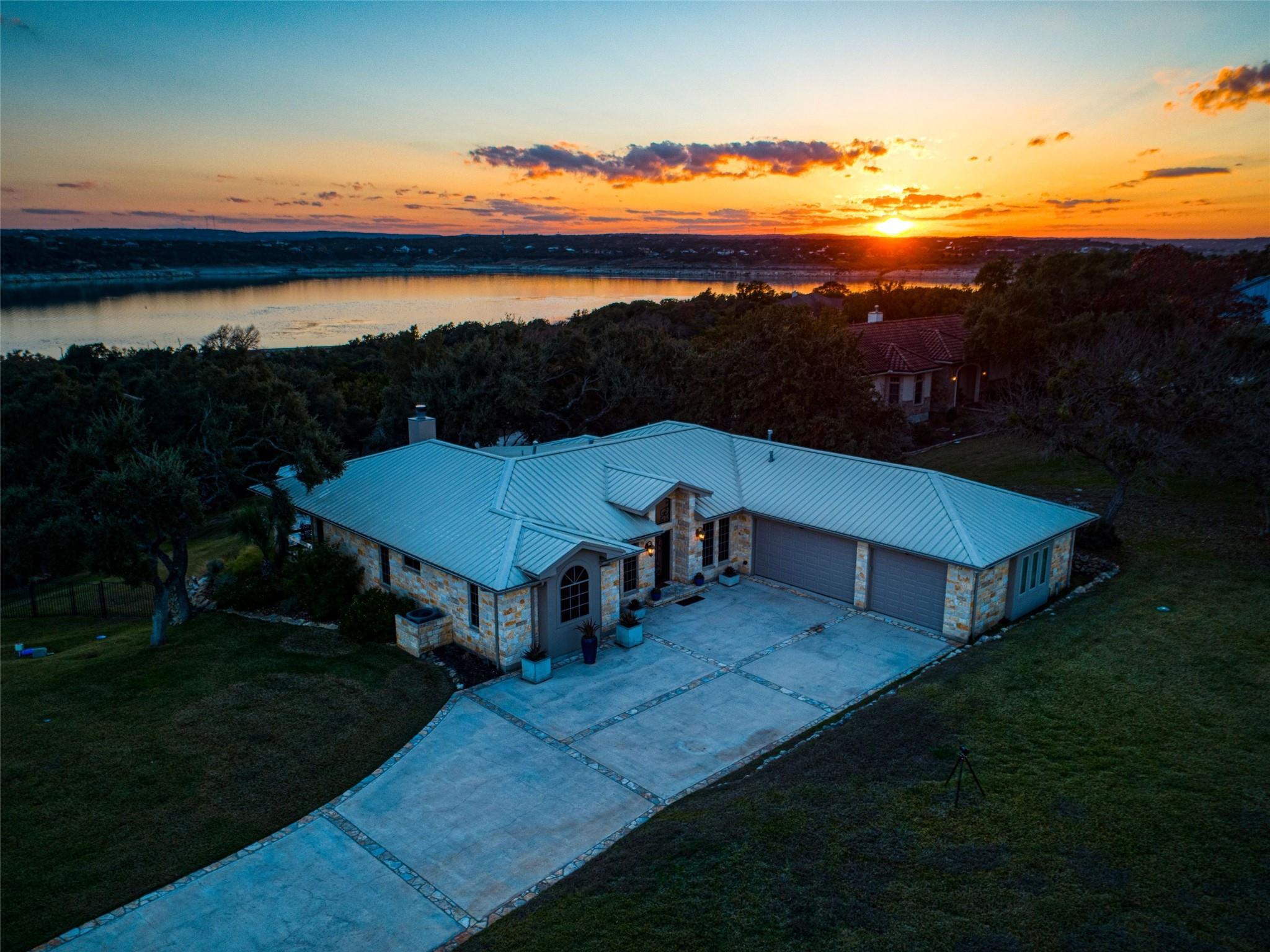 110 Kingsbury, Canyon Lake, TX 78133
