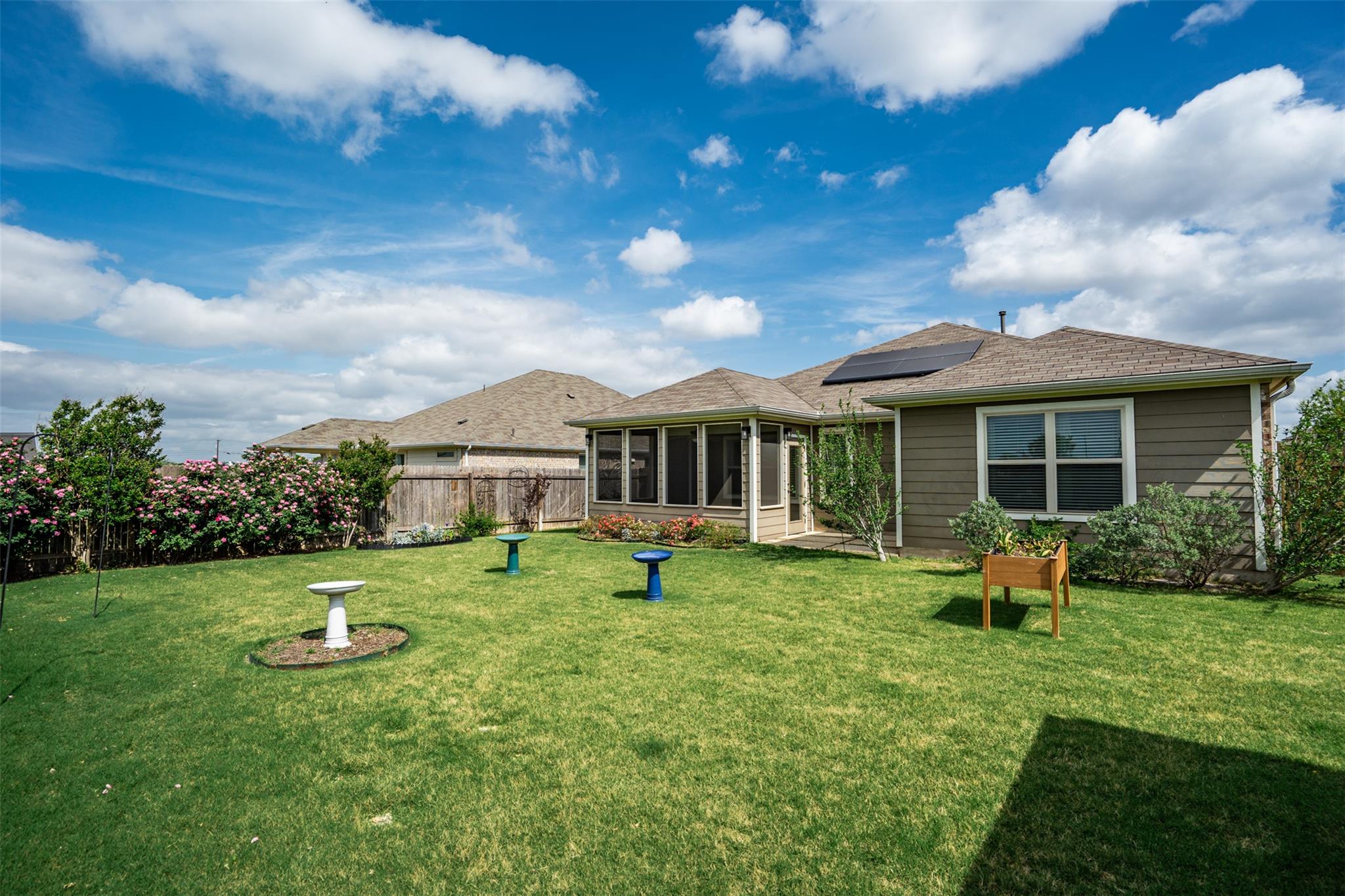 304 Hibiscus Dr, Hutto, TX 78634