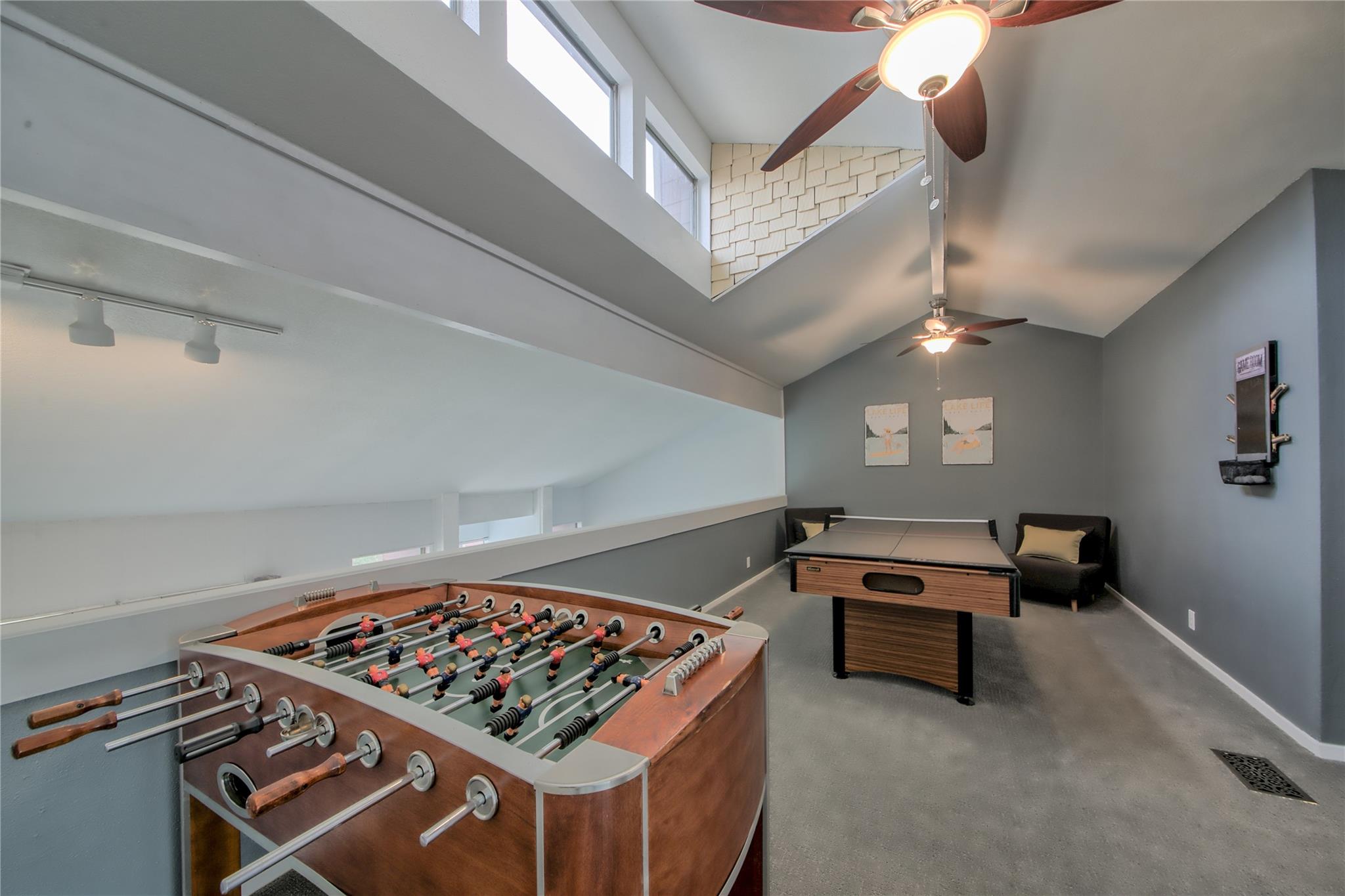 549 Demarett Dr, Point Venture, TX 78645