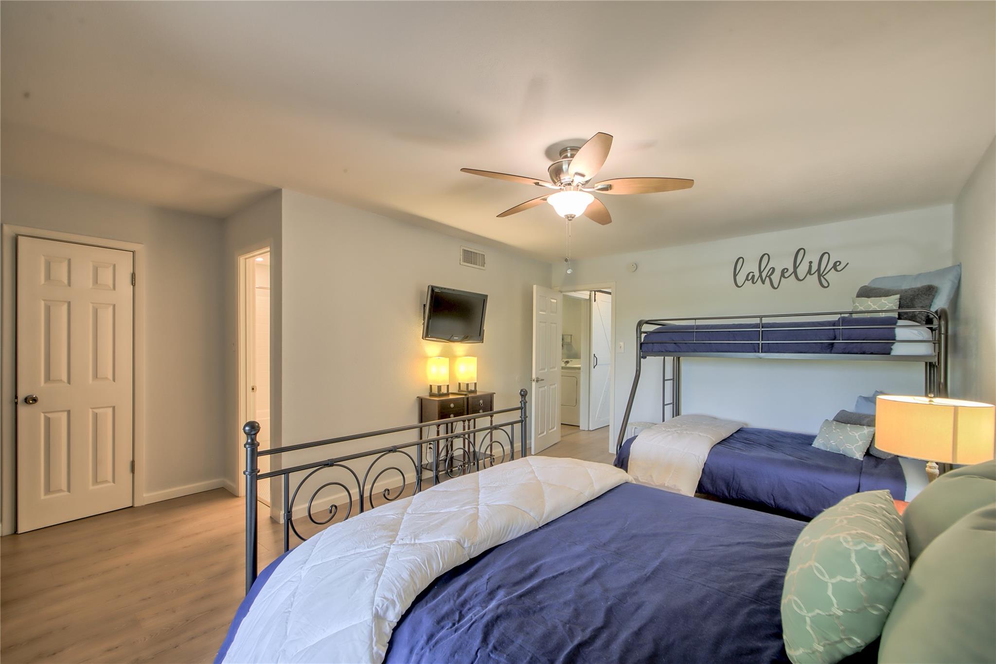 549 Demarett Dr, Point Venture, TX 78645