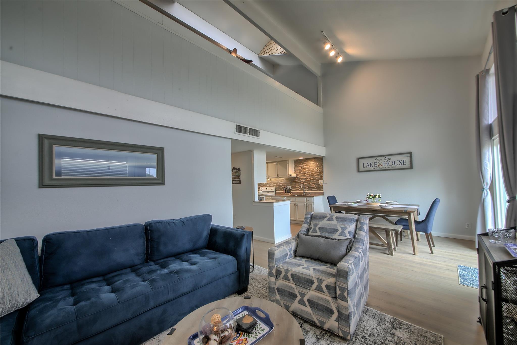 549 Demarett Dr, Point Venture, TX 78645