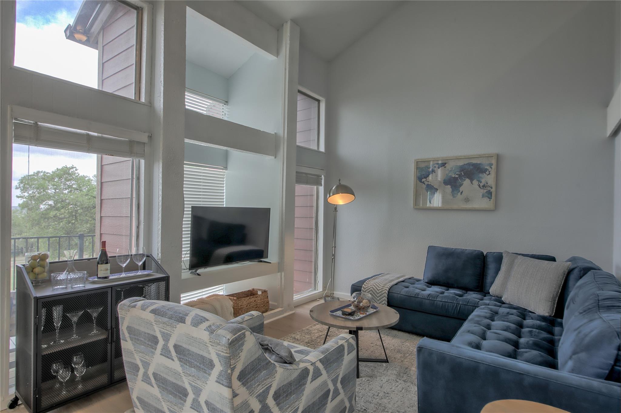 549 Demarett Dr, Point Venture, TX 78645