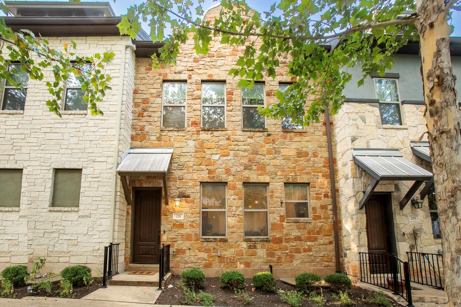 221 Adams St, Georgetown, TX 78628