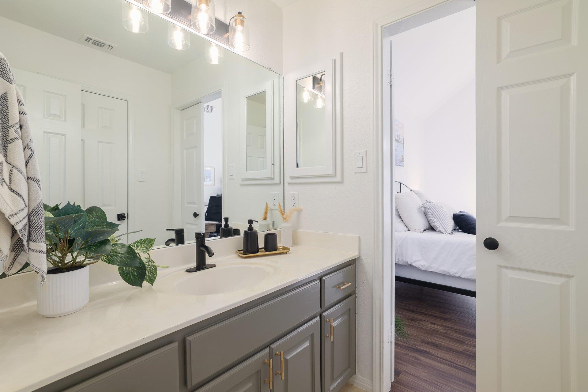 10326 Salida Dr, Austin, TX 78749