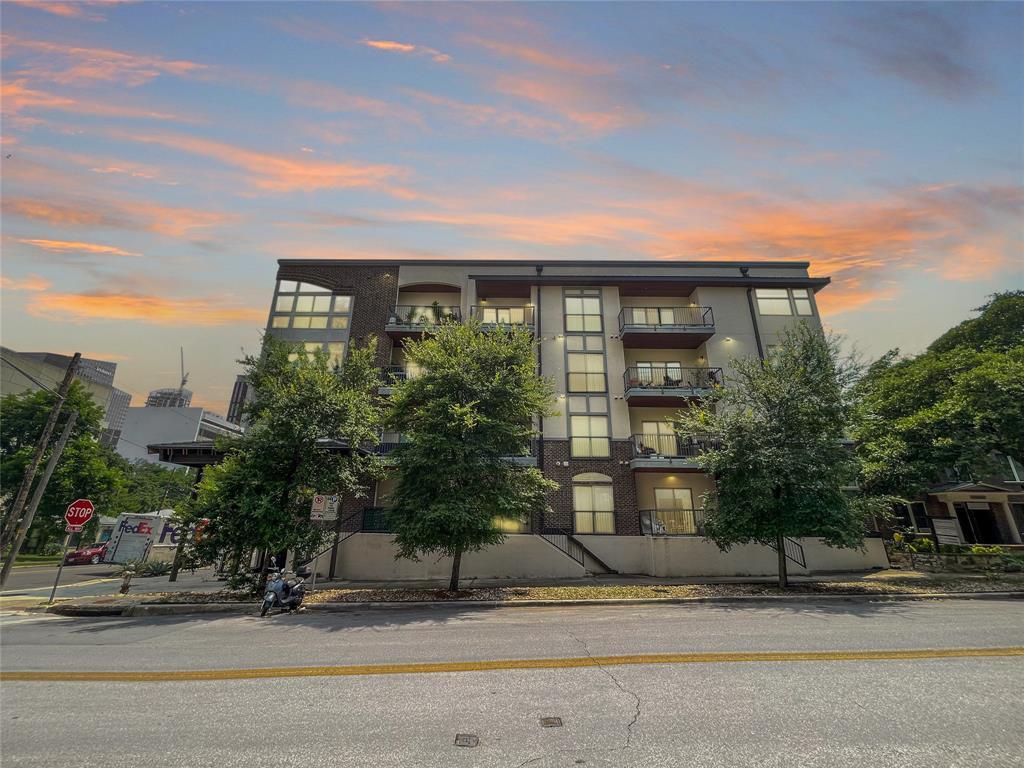 908 Nueces St # 42, Austin, TX 78701