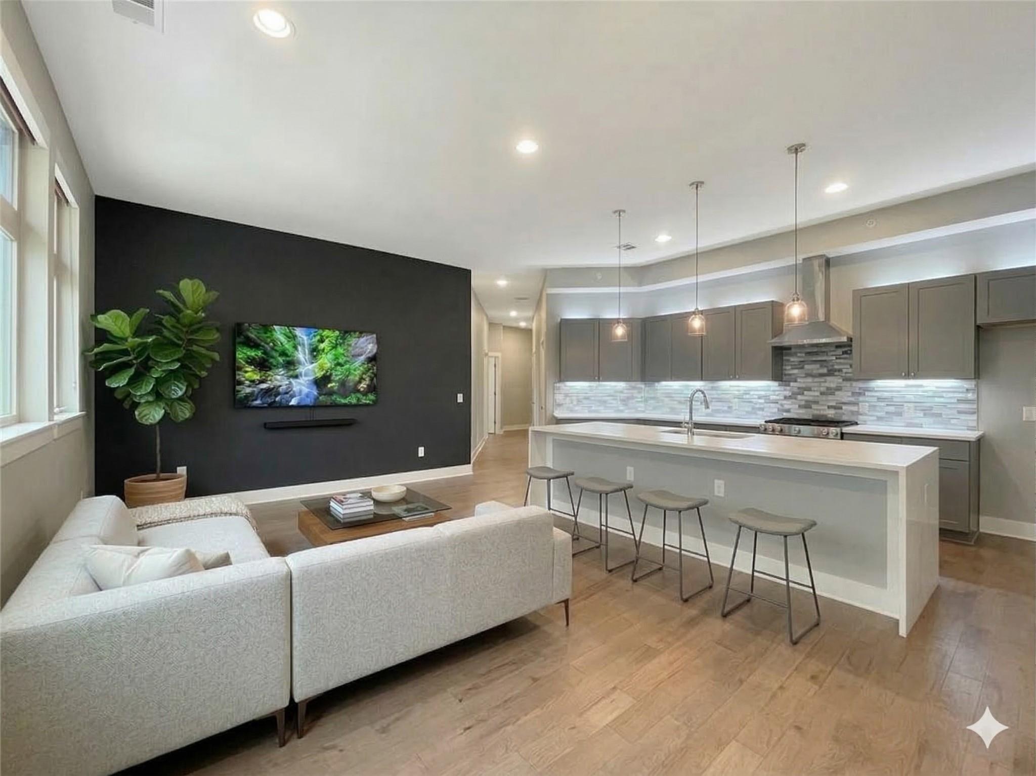 908 Nueces St # 42, Austin, TX 78701