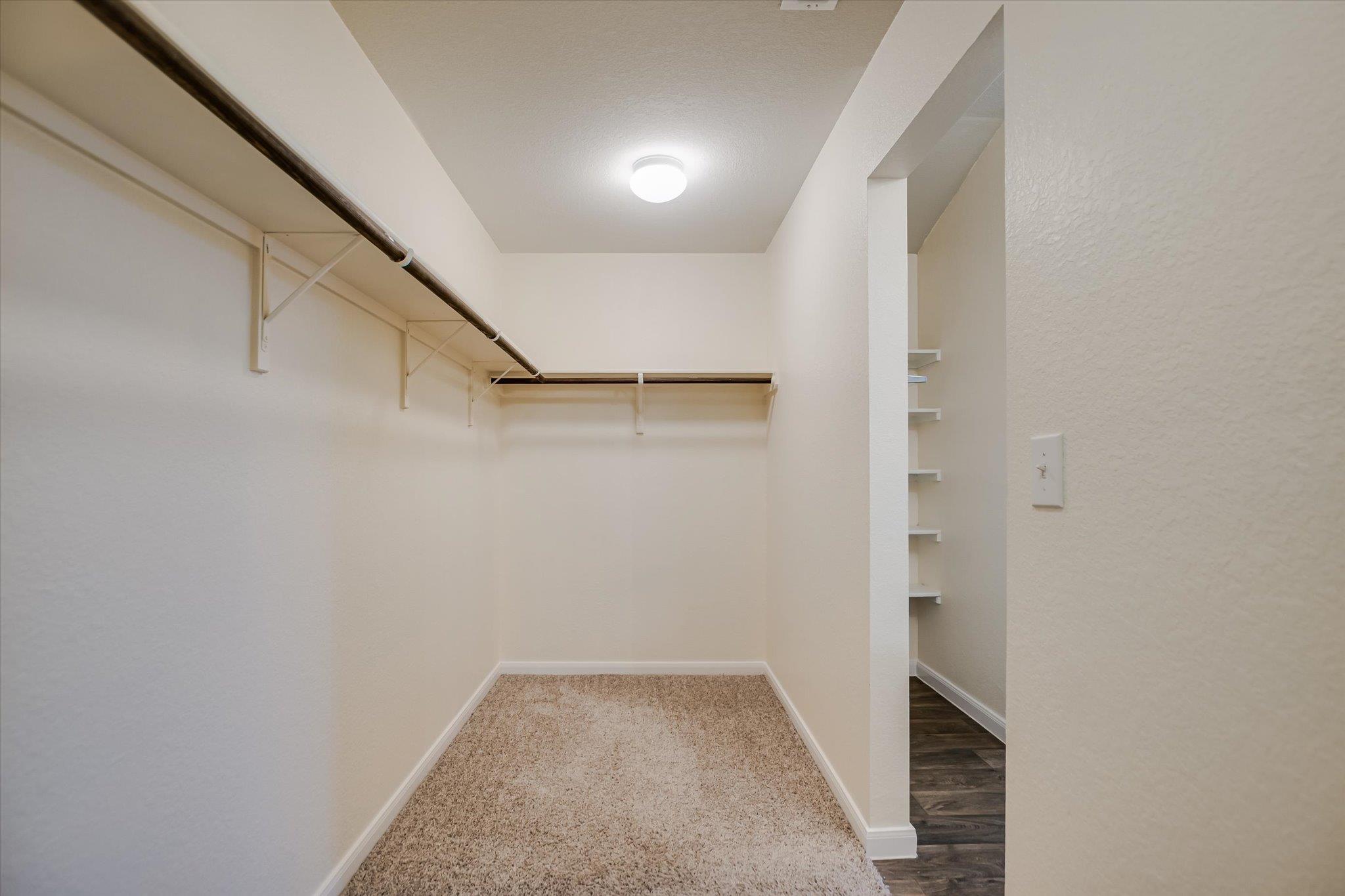 1011 Pembroke Ct, Hutto, TX 78634