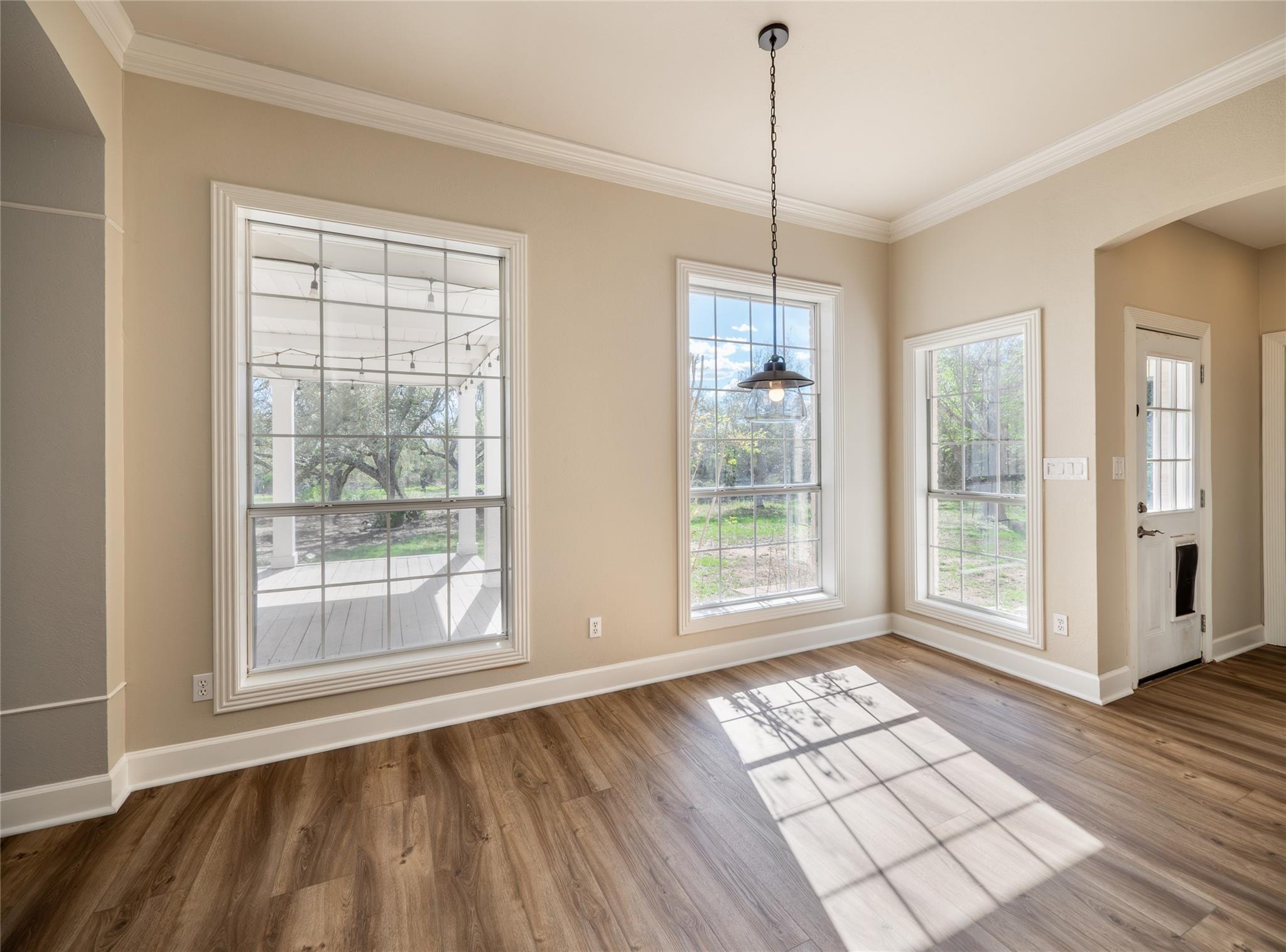 117 Vista Oaks Dr, Dripping Springs, TX 78620