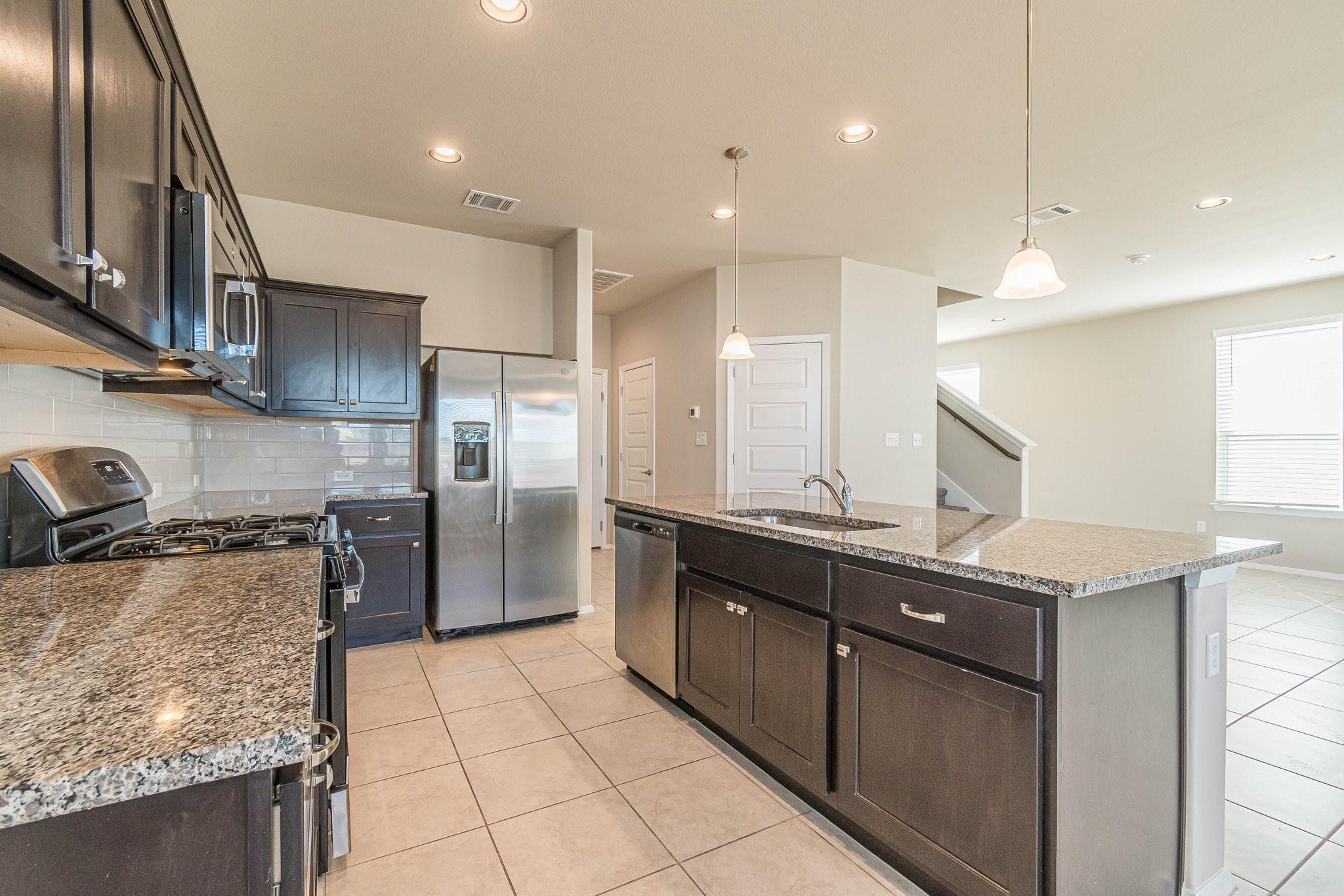 141 White Dunes Dr, Maxwell, TX 78656