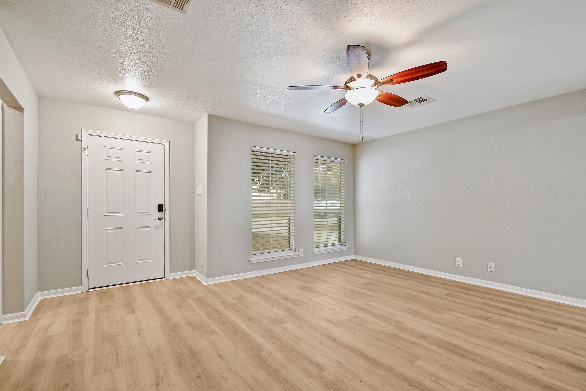 1030 Birdsong Ln, New Braunfels, TX 78130