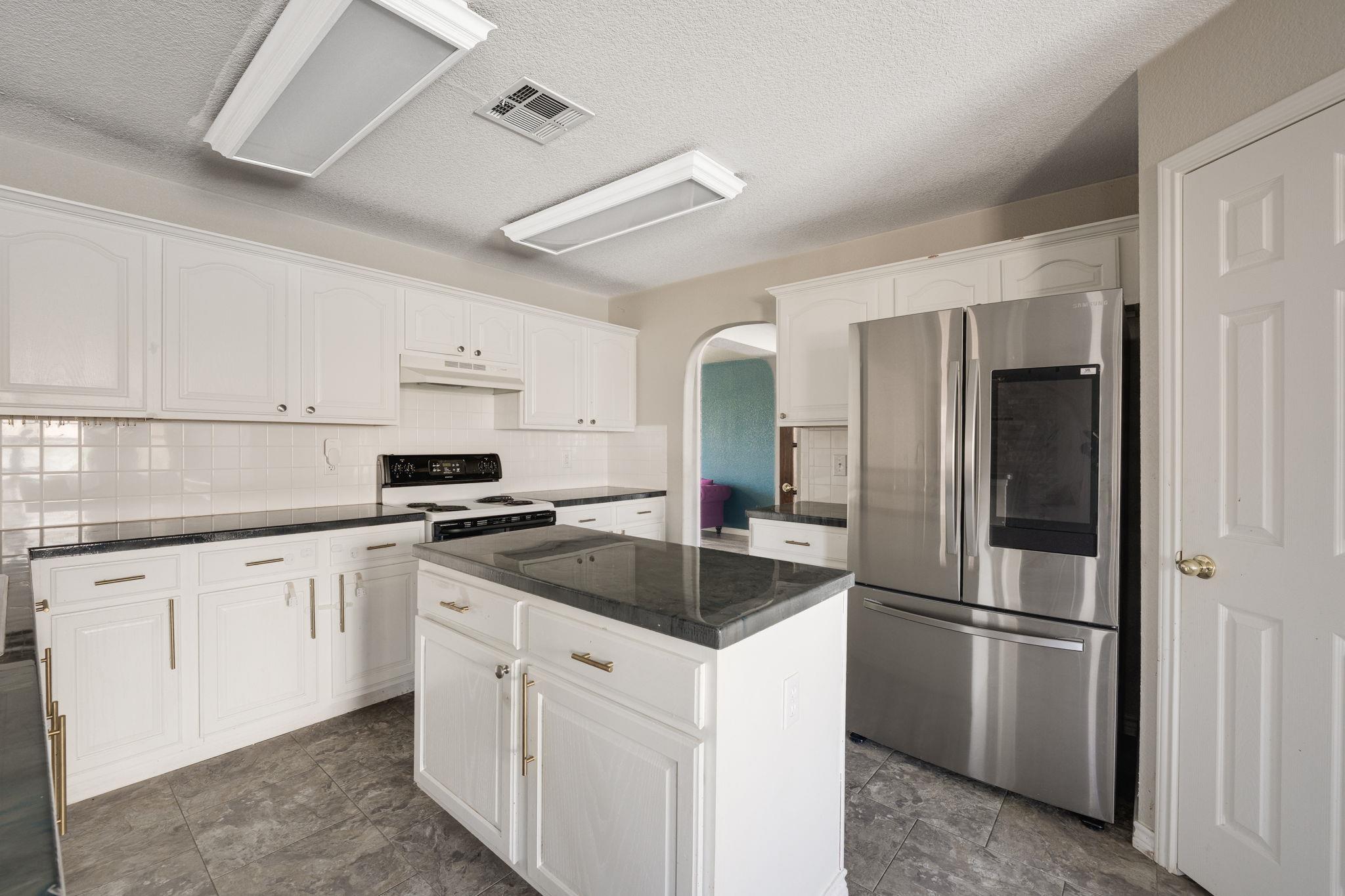 4505 Oak Vista Cir, Killeen, TX 76542