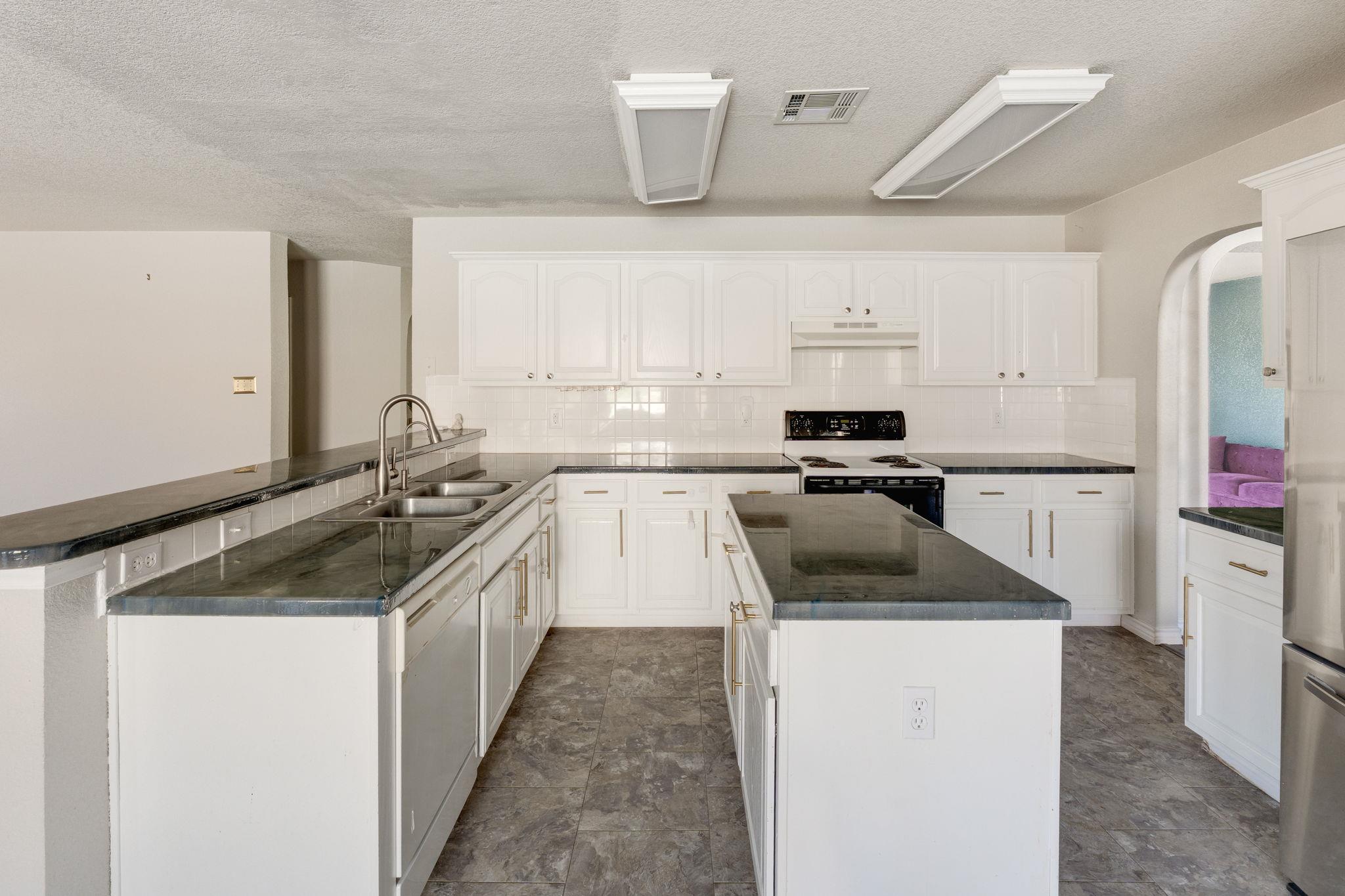 4505 Oak Vista Cir, Killeen, TX 76542