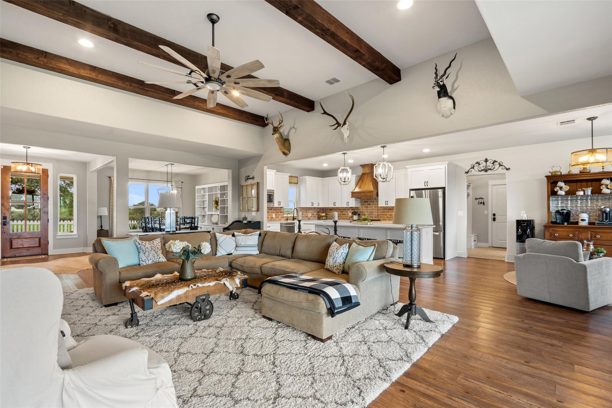 2454 McKinney Loop, Blanco, TX 78606