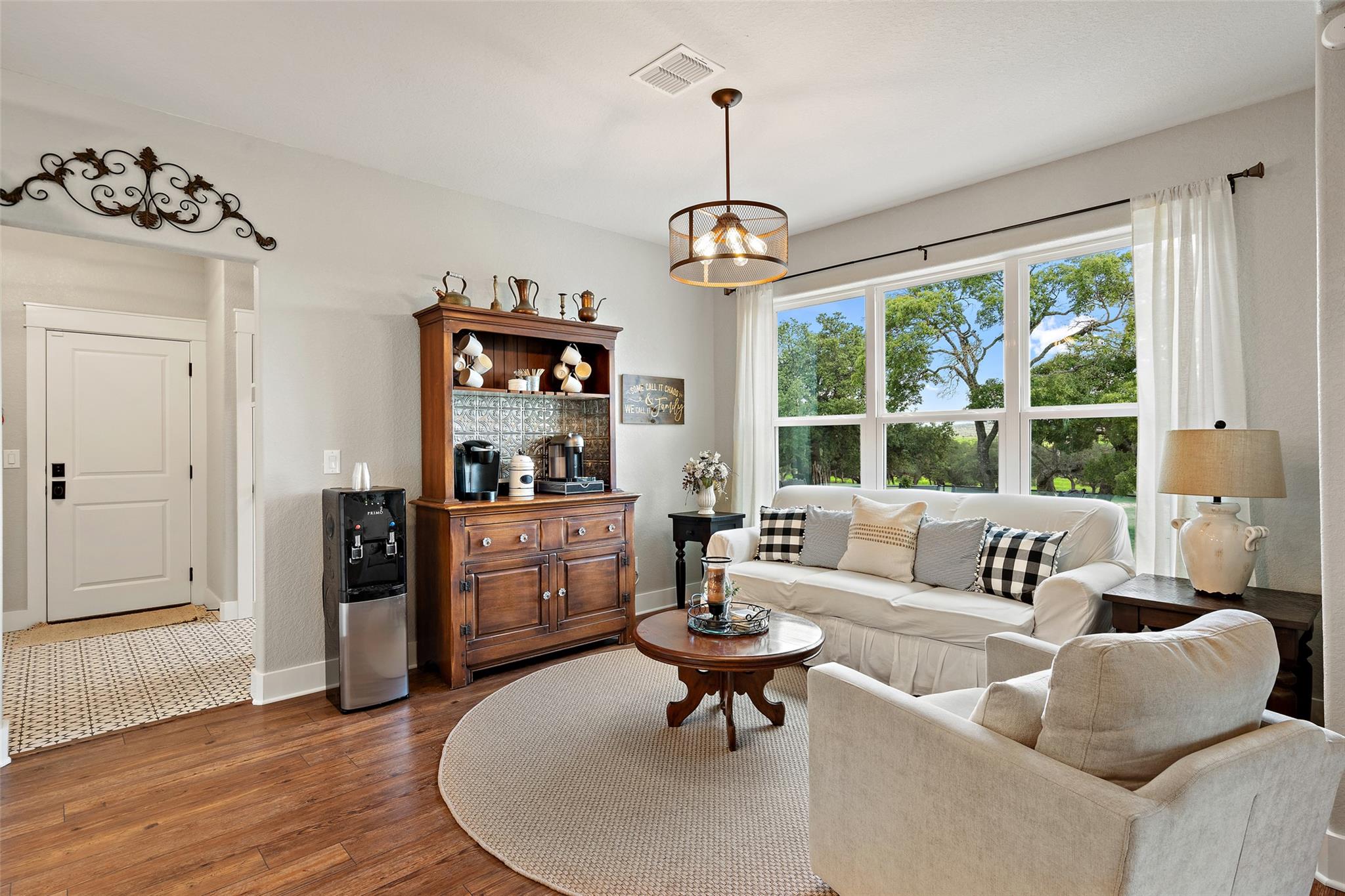 2454 McKinney Loop, Blanco, TX 78606