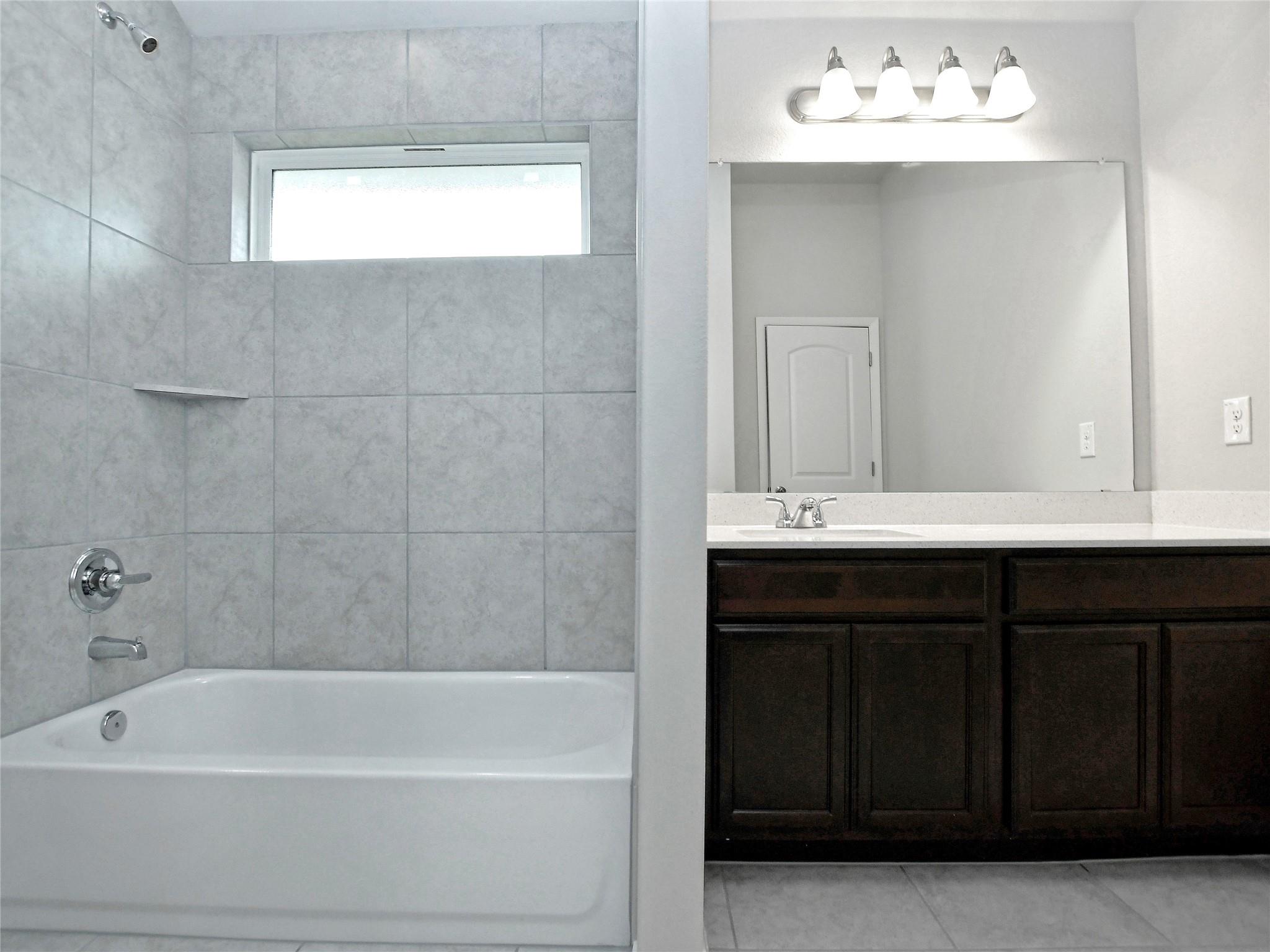 208 Trailside Ln, Bastrop, TX 78602