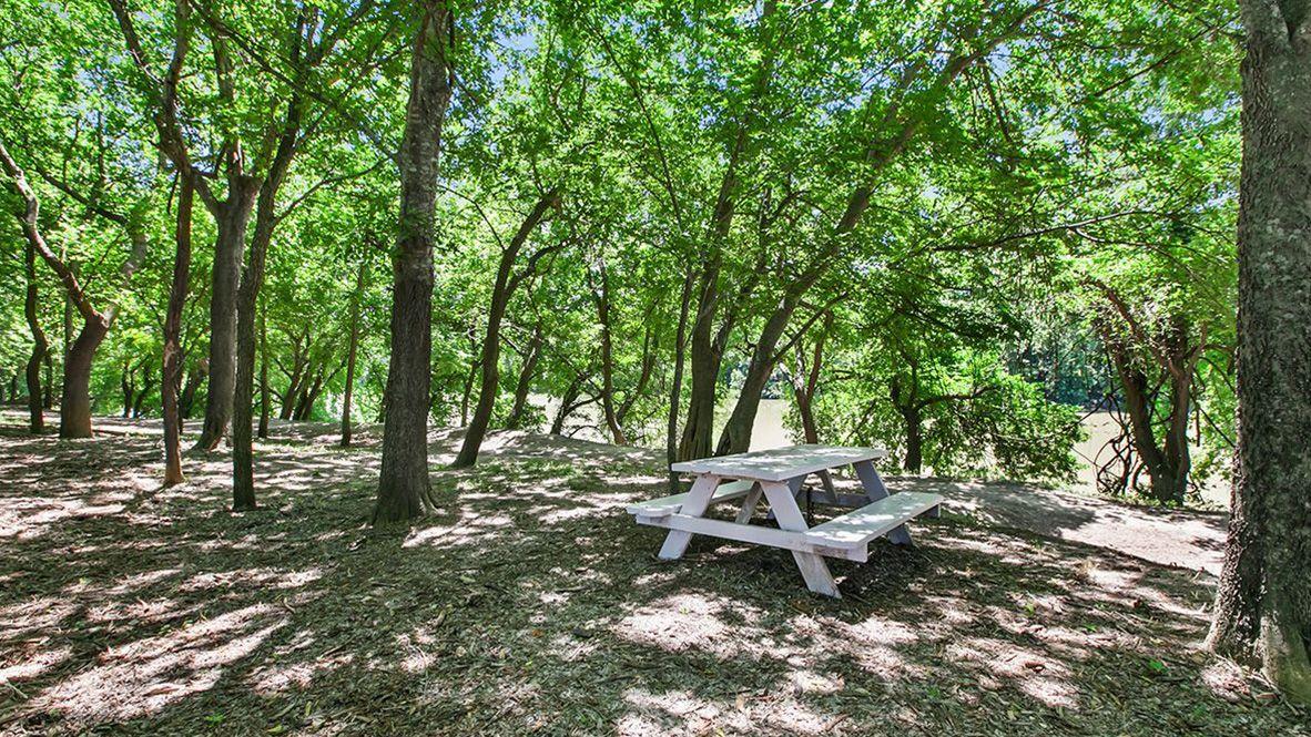 208 Trailside Ln, Bastrop, TX 78602