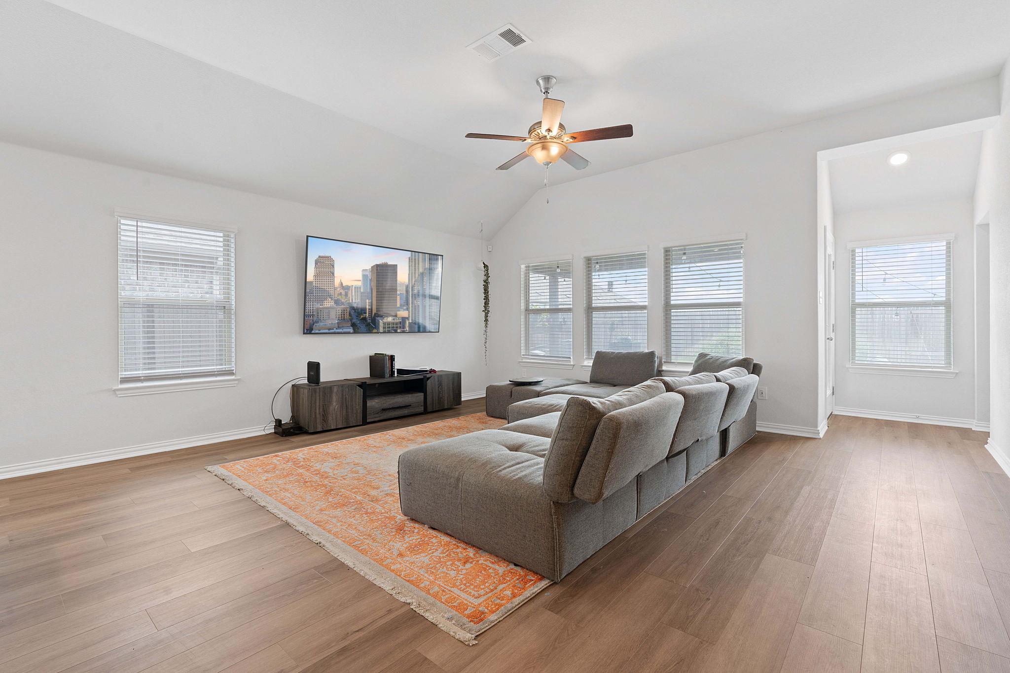 213 Treasure Trove Path, Kyle, TX 78640