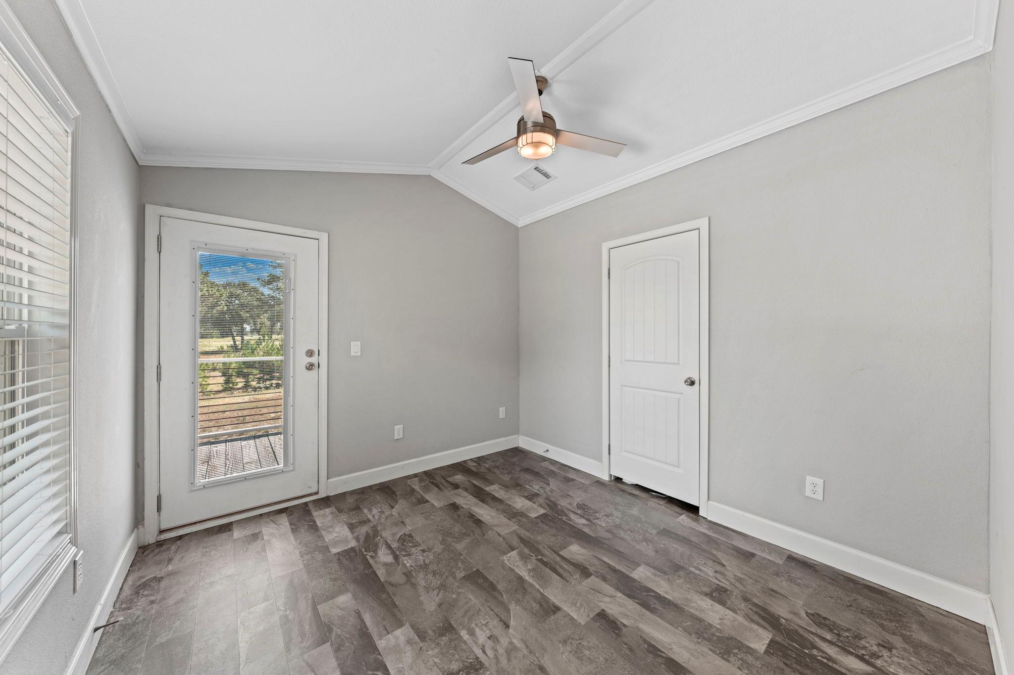 212 Meuth Cemetery Rd, Red Rock, TX 78662